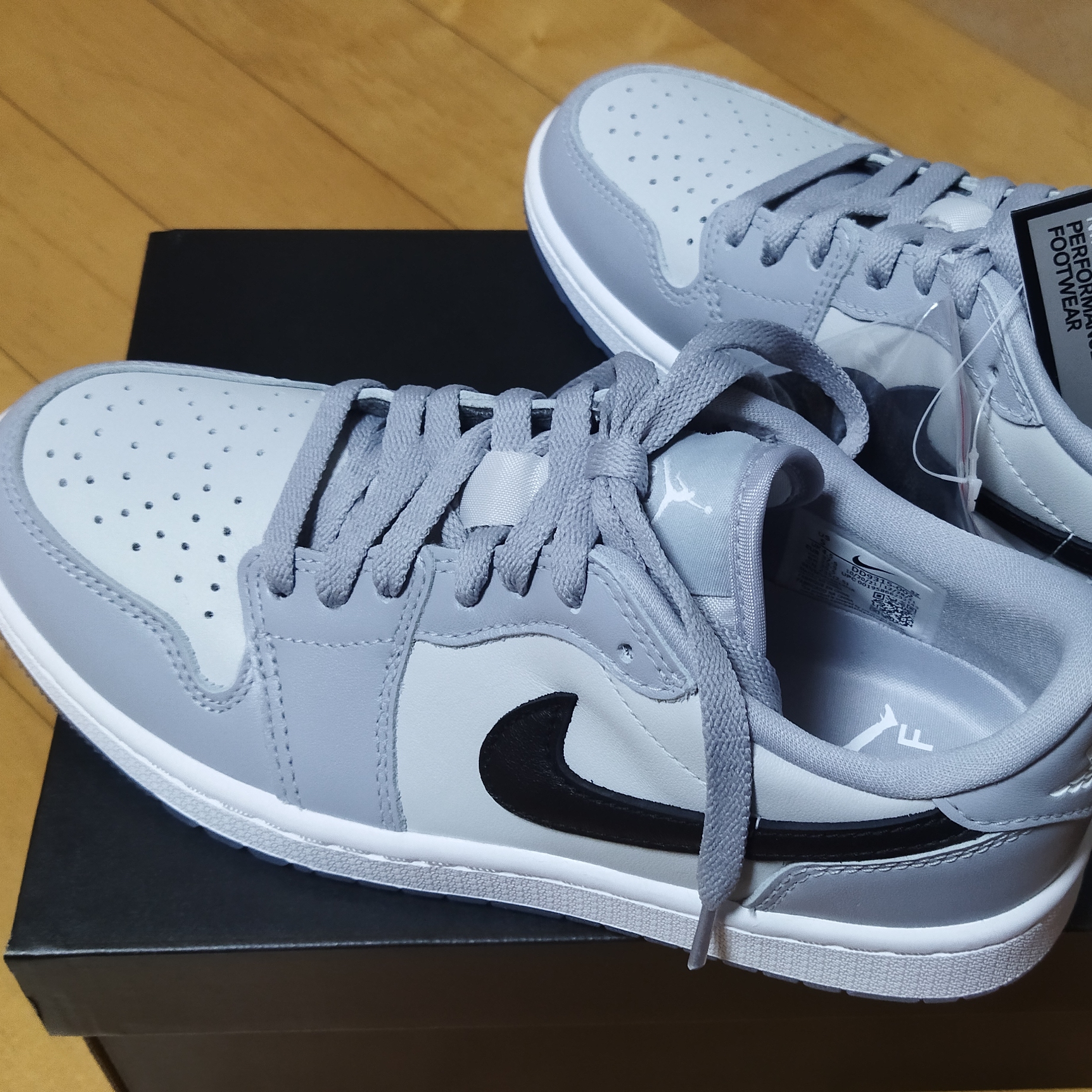 Jordan 1 Low Golf Wolf Grey 착용 스타일 - 1