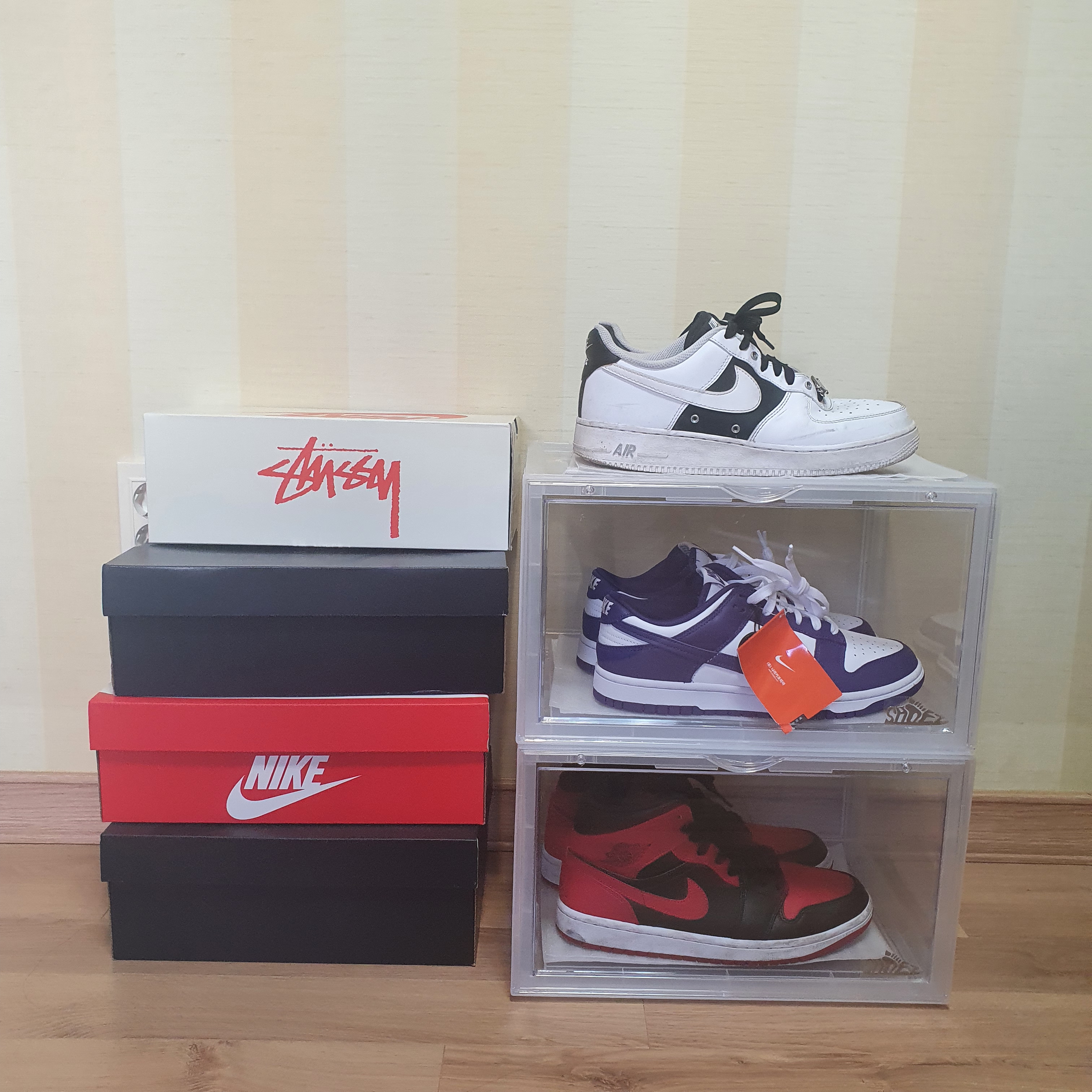 Nike x Stussy Benassi Slide Off Noir, Nike Air Force 1 '07 PRM White Black 착용 스타일