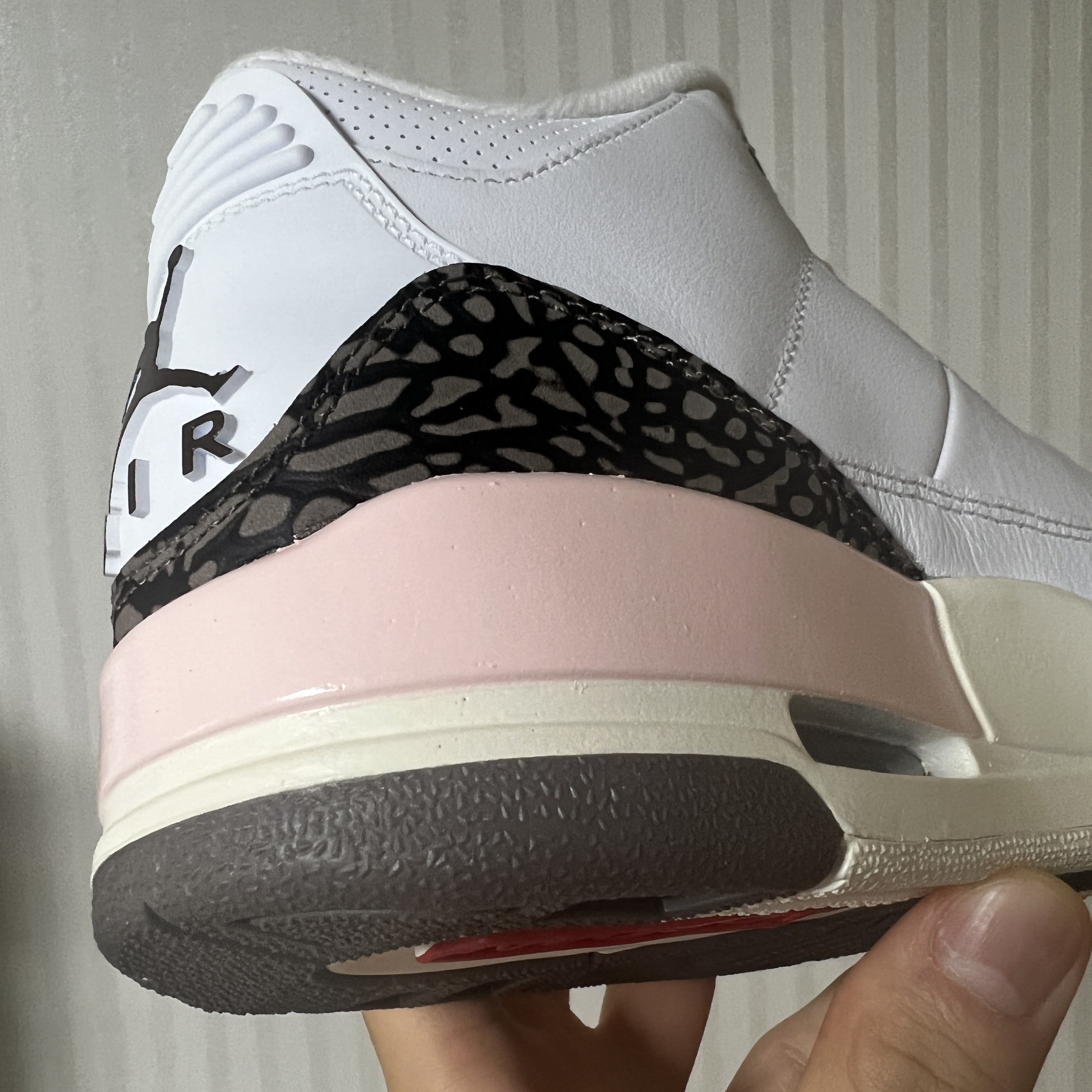 (W) Jordan 3 Retro Dark Mocha 착용 스타일 - 4