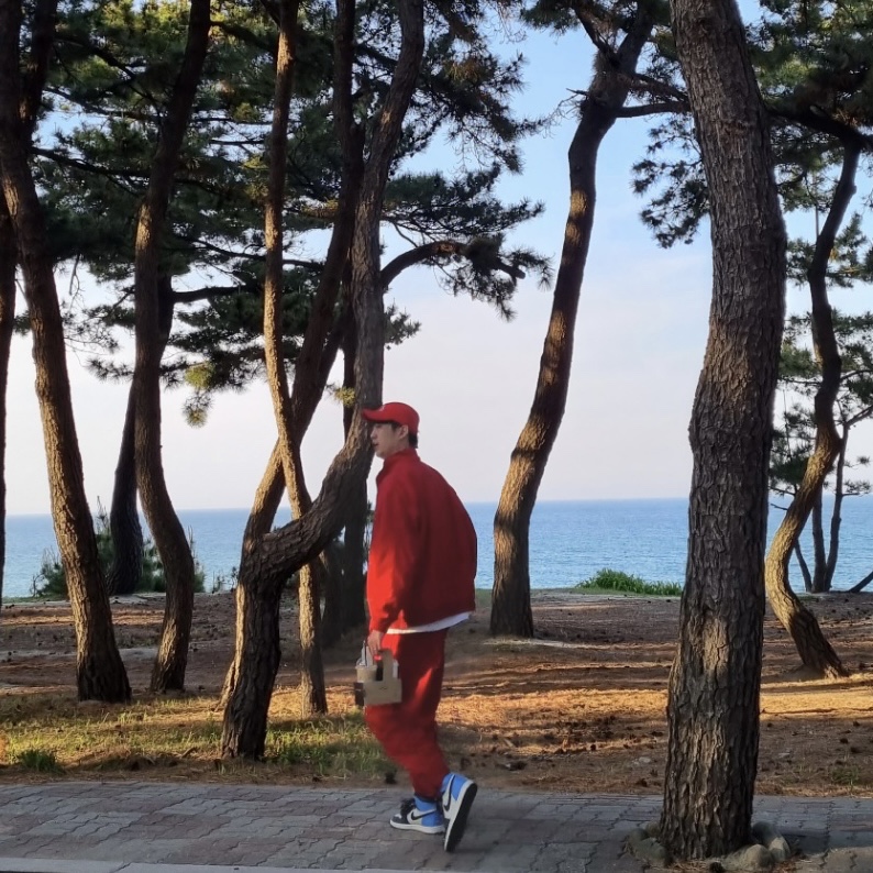 Nike x Undercover NRG AW84 TC Adjustable Cap Red, Nike NRG Track Jacket Gym Red 착용 스타일 - 2