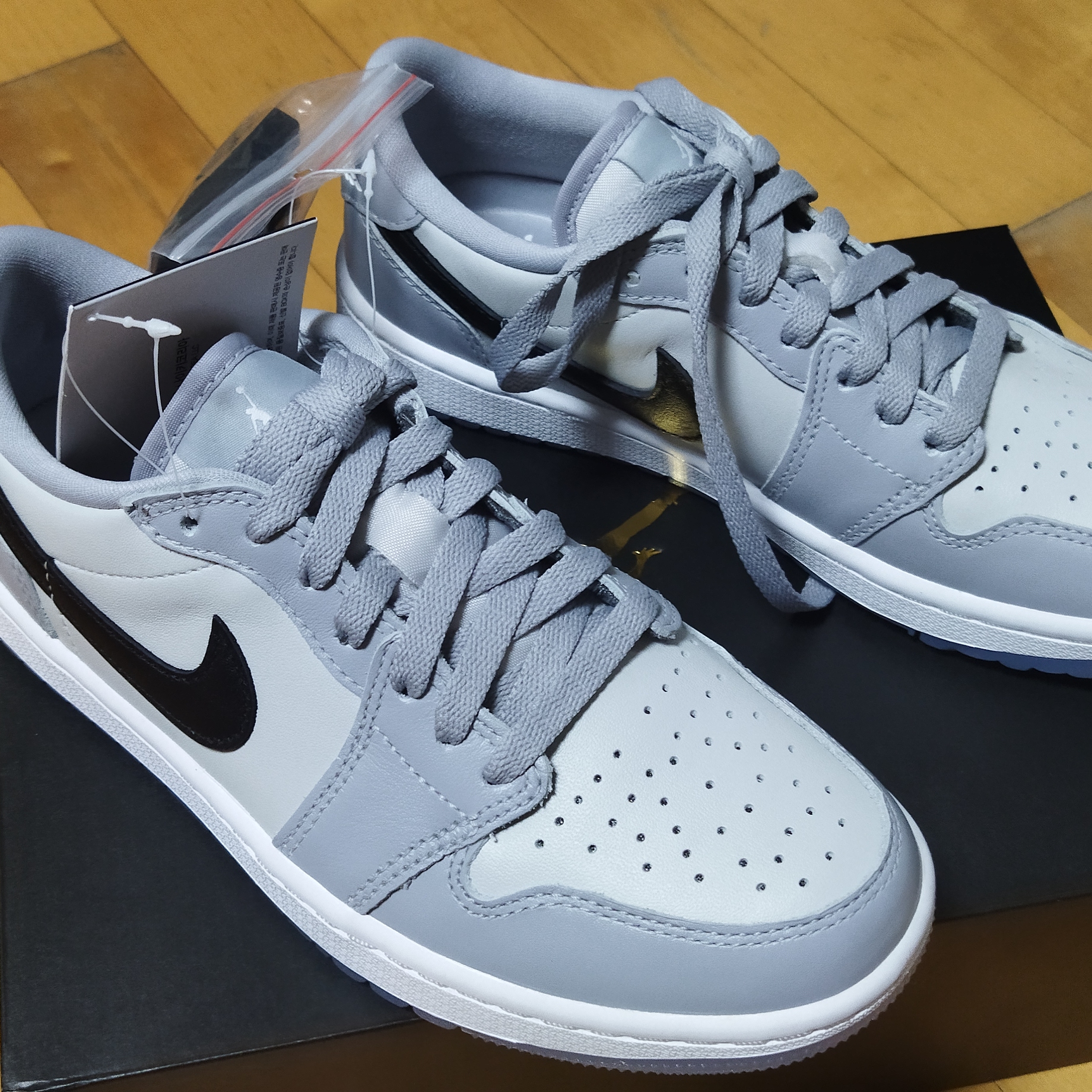 Jordan 1 Low Golf Wolf Grey 착용 스타일 - 3