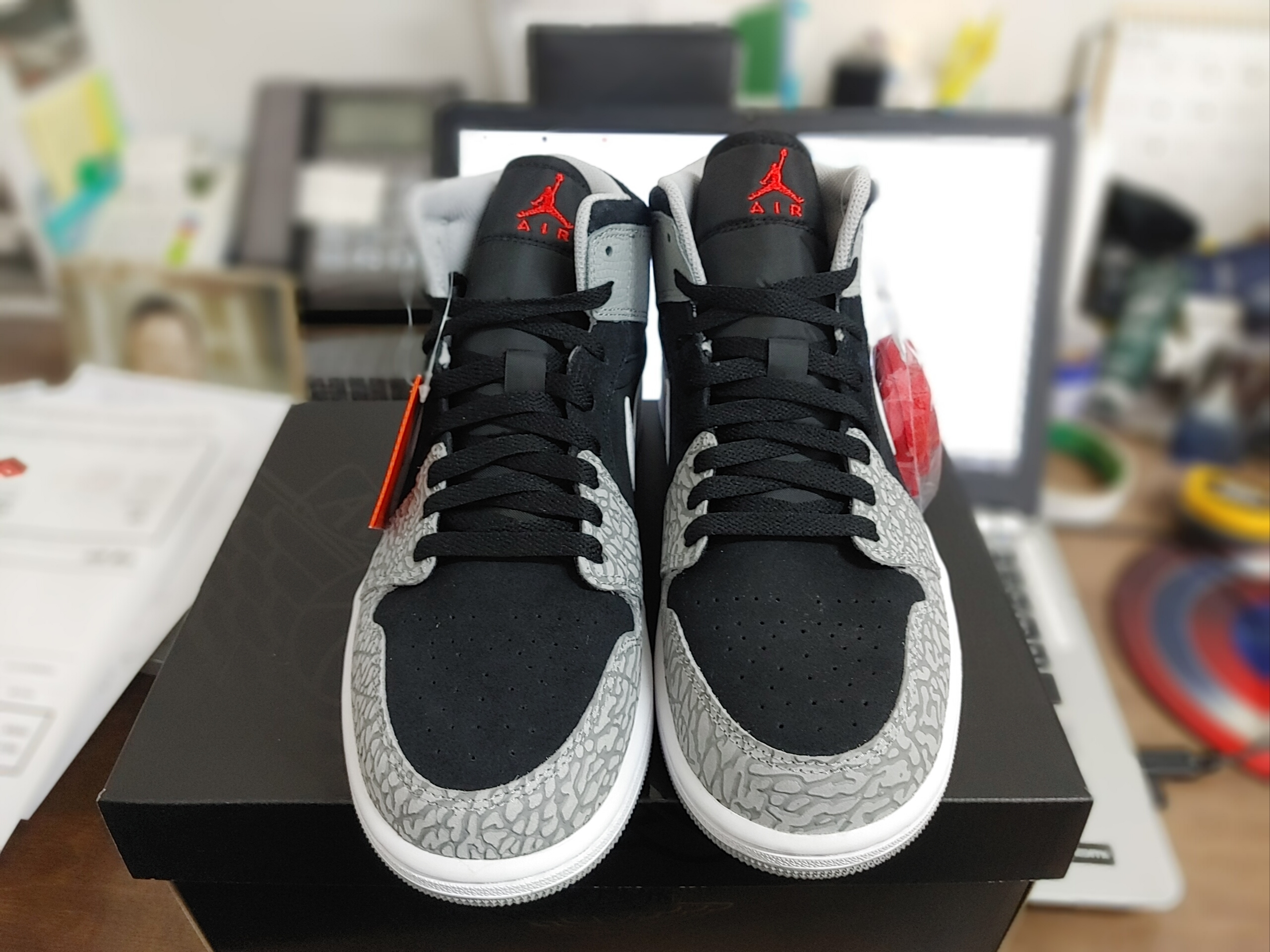 Jordan 1 Mid Elephant Toe 착용 스타일 - 2