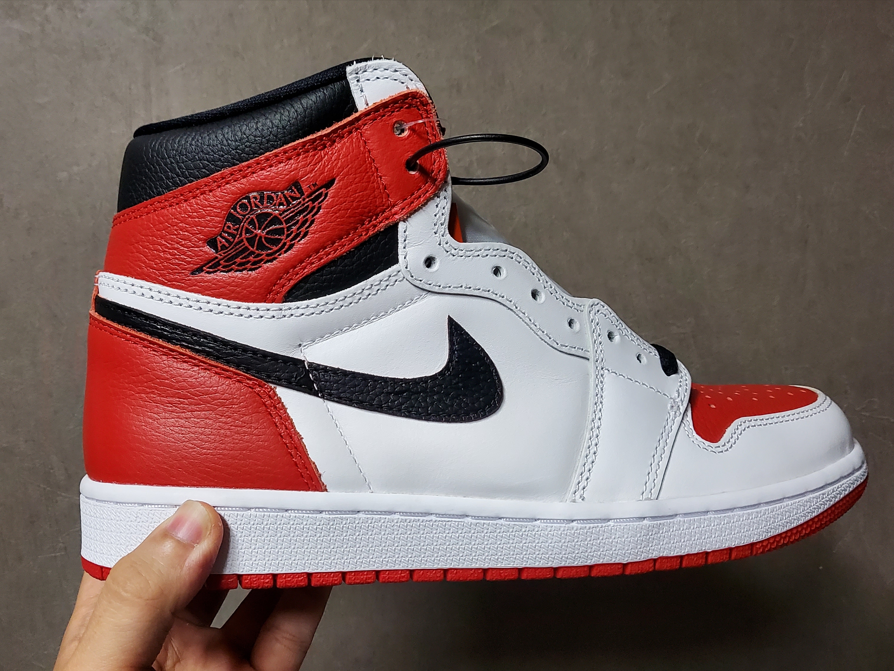 Jordan 1 Retro High OG Heritage, (GS) Jordan 1 Retro High OG Heritage 착용 스타일 - 1