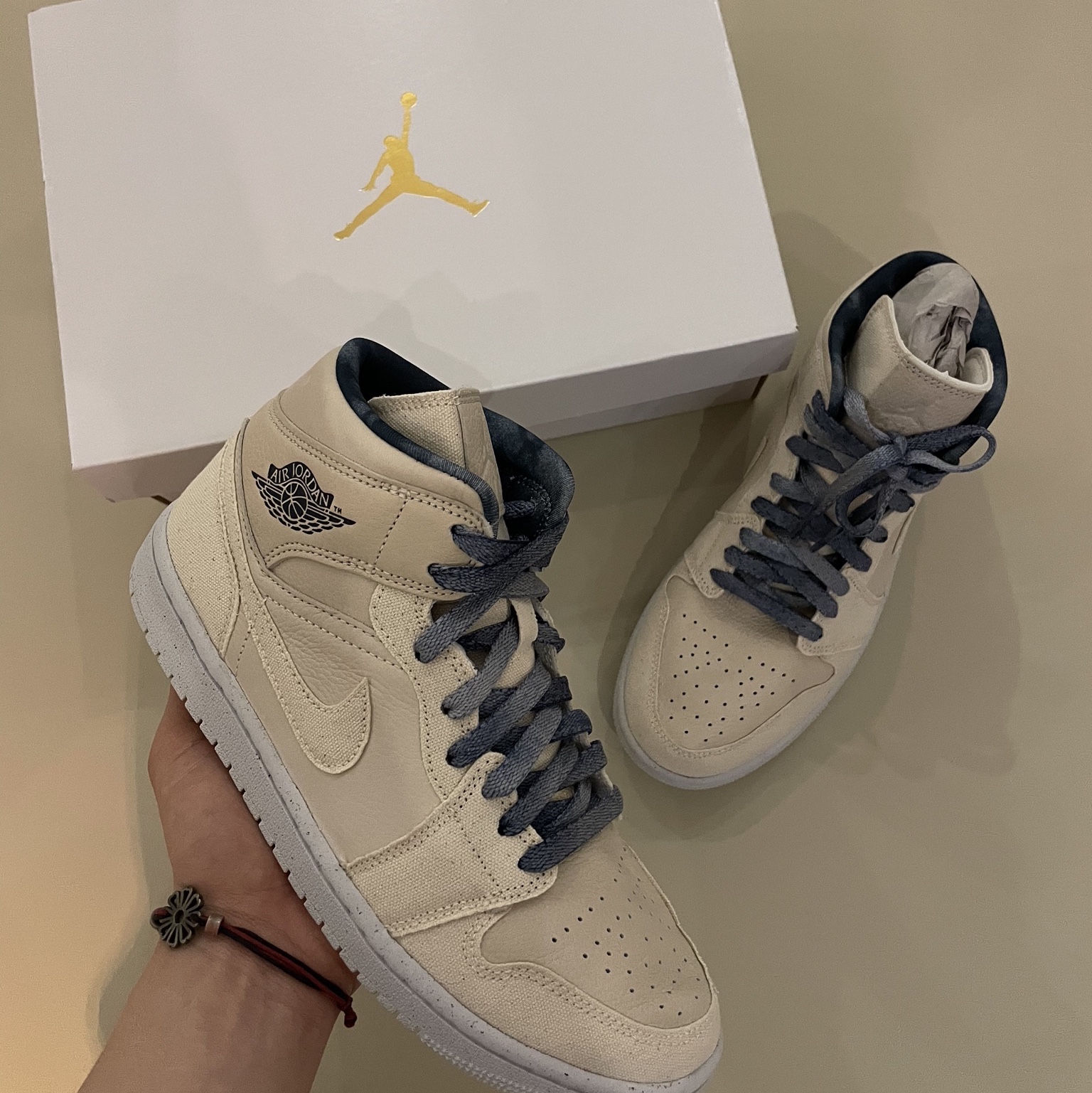 (W) Jordan 1 Mid SE Sanddrift 착용 스타일 - 4