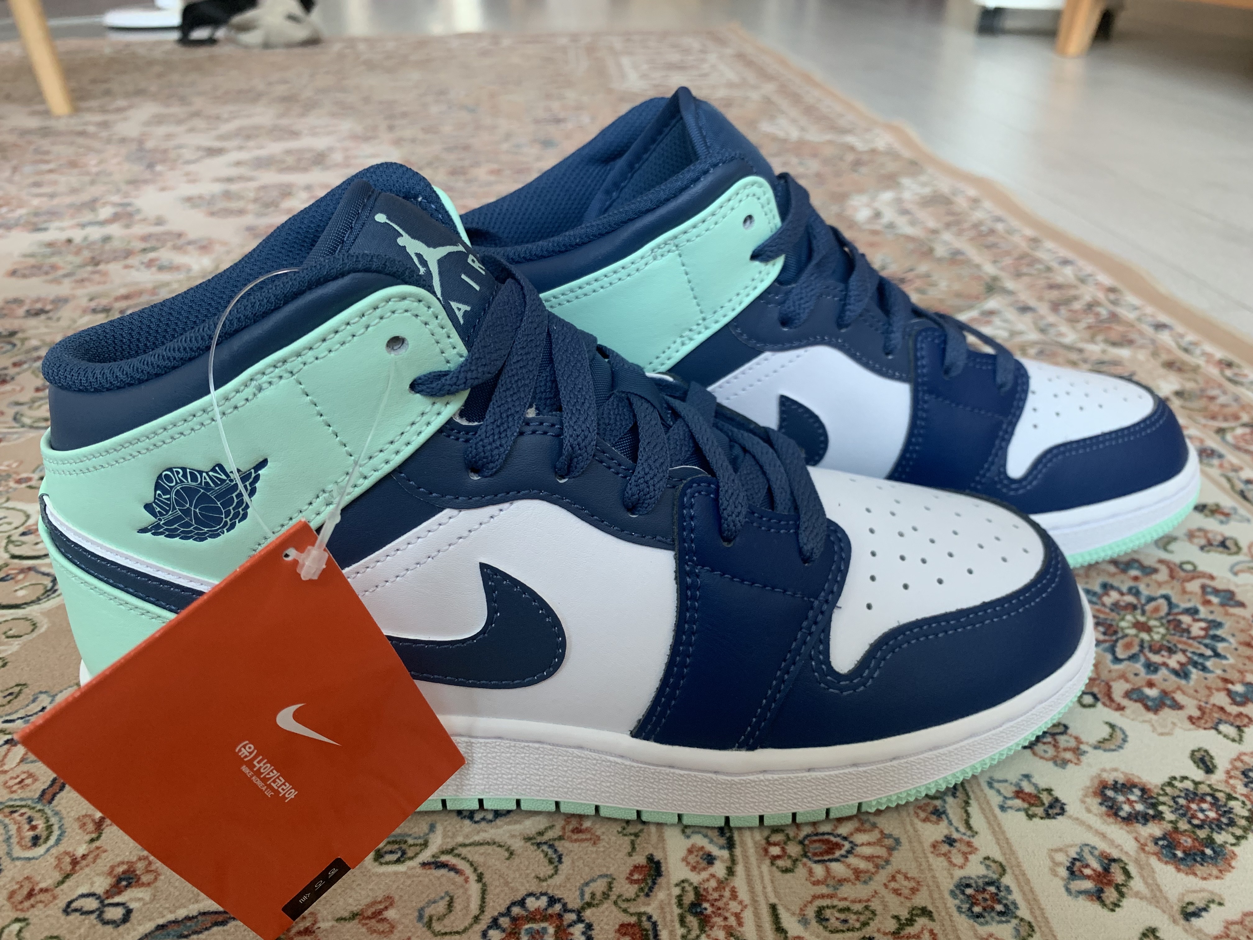 (GS) Jordan 1 Mid Blue Mint 착용 스타일 - 2