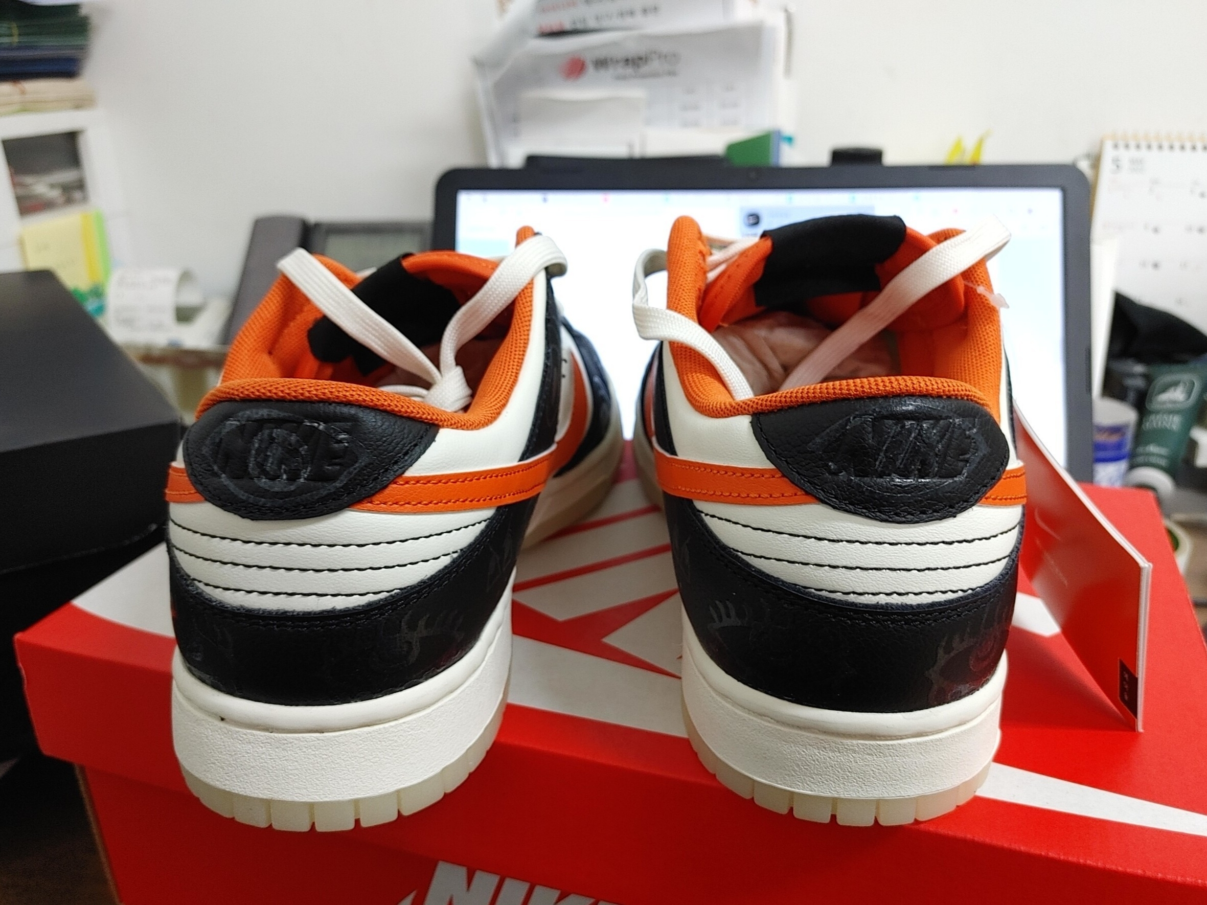Nike Dunk Low Retro PRM Halloween 착용 스타일 - 2