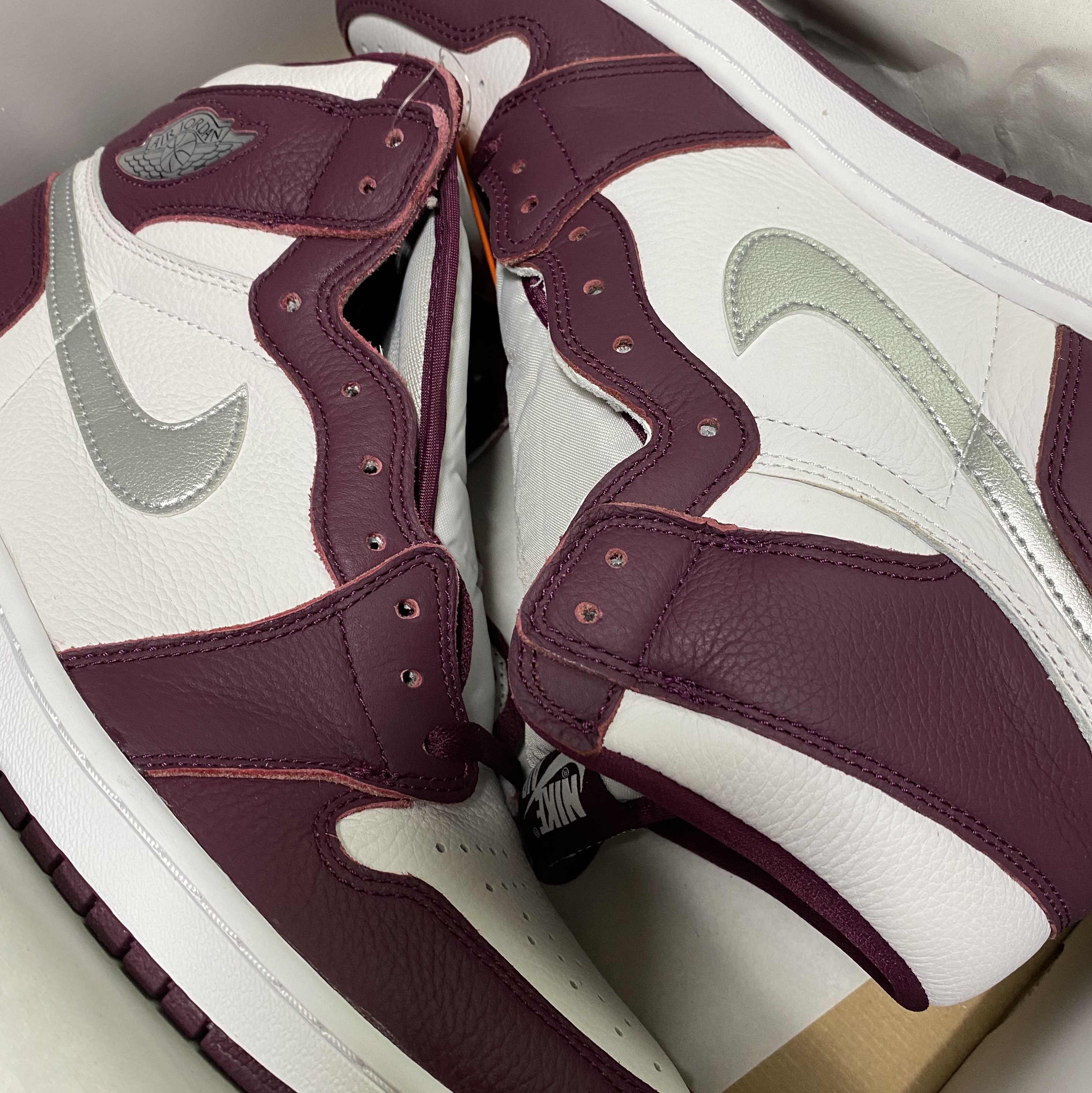 Jordan 1 Retro High OG Bordeaux 착용 스타일