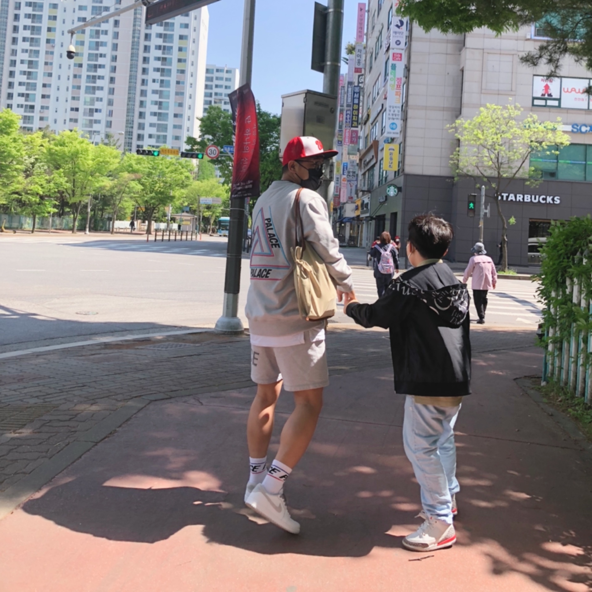 Jordan 1 Low OG Neutral Grey, Palace Basically A Tri-Ferg Crew Grey Marl - 21FW 착용 스타일