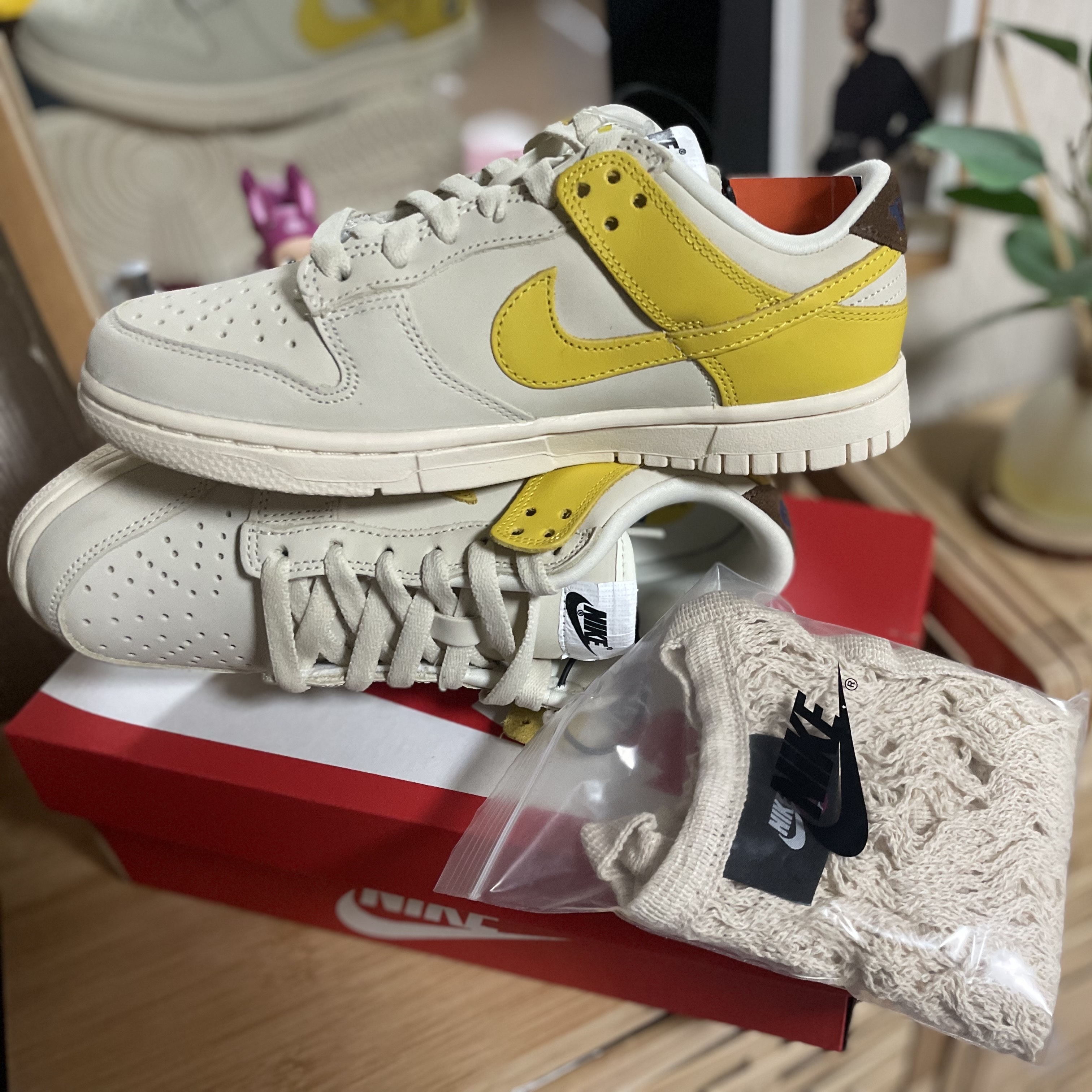 (W) Nike Dunk Low LX Banana 착용 스타일 - 3