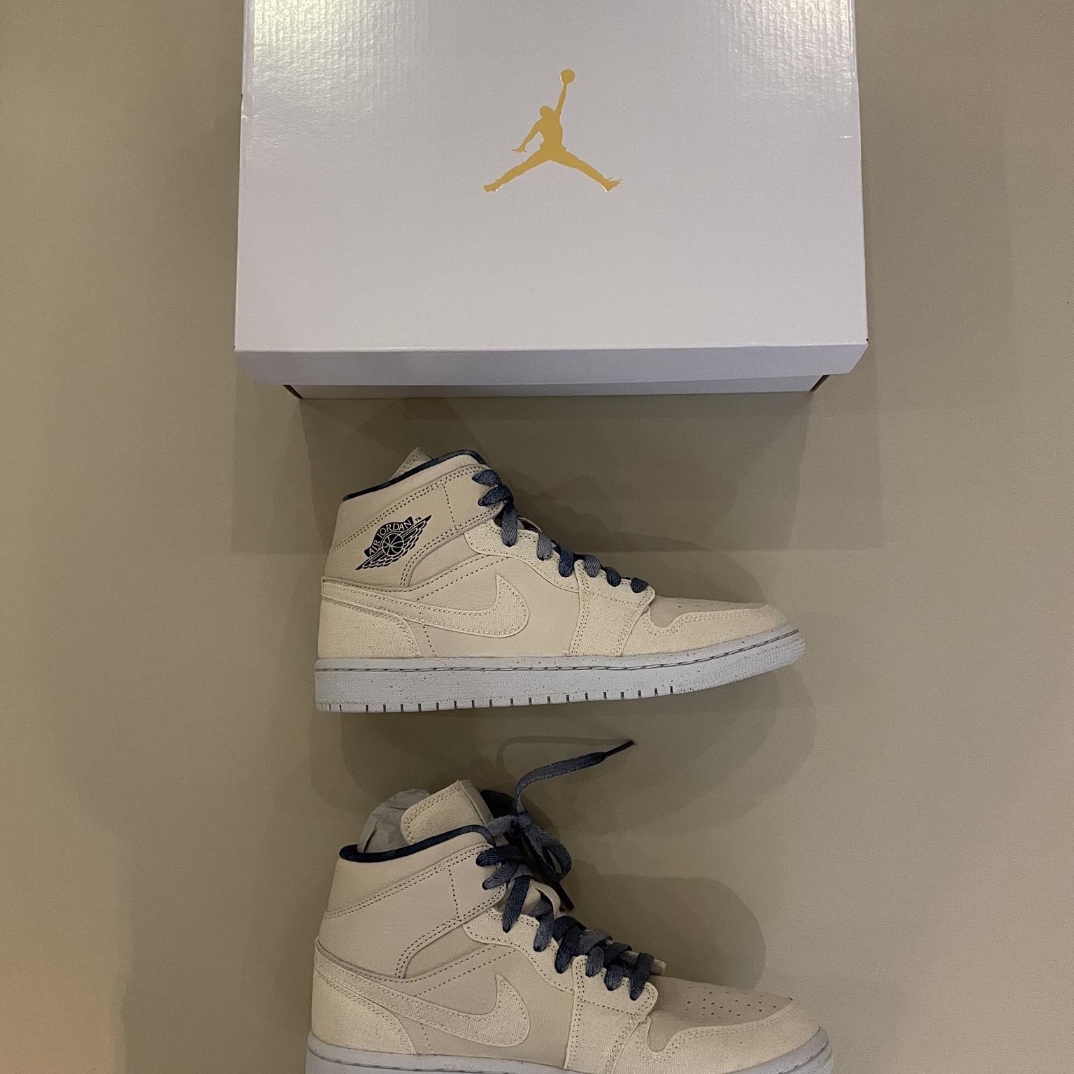 (W) Jordan 1 Mid SE Sanddrift 착용 스타일 - 3