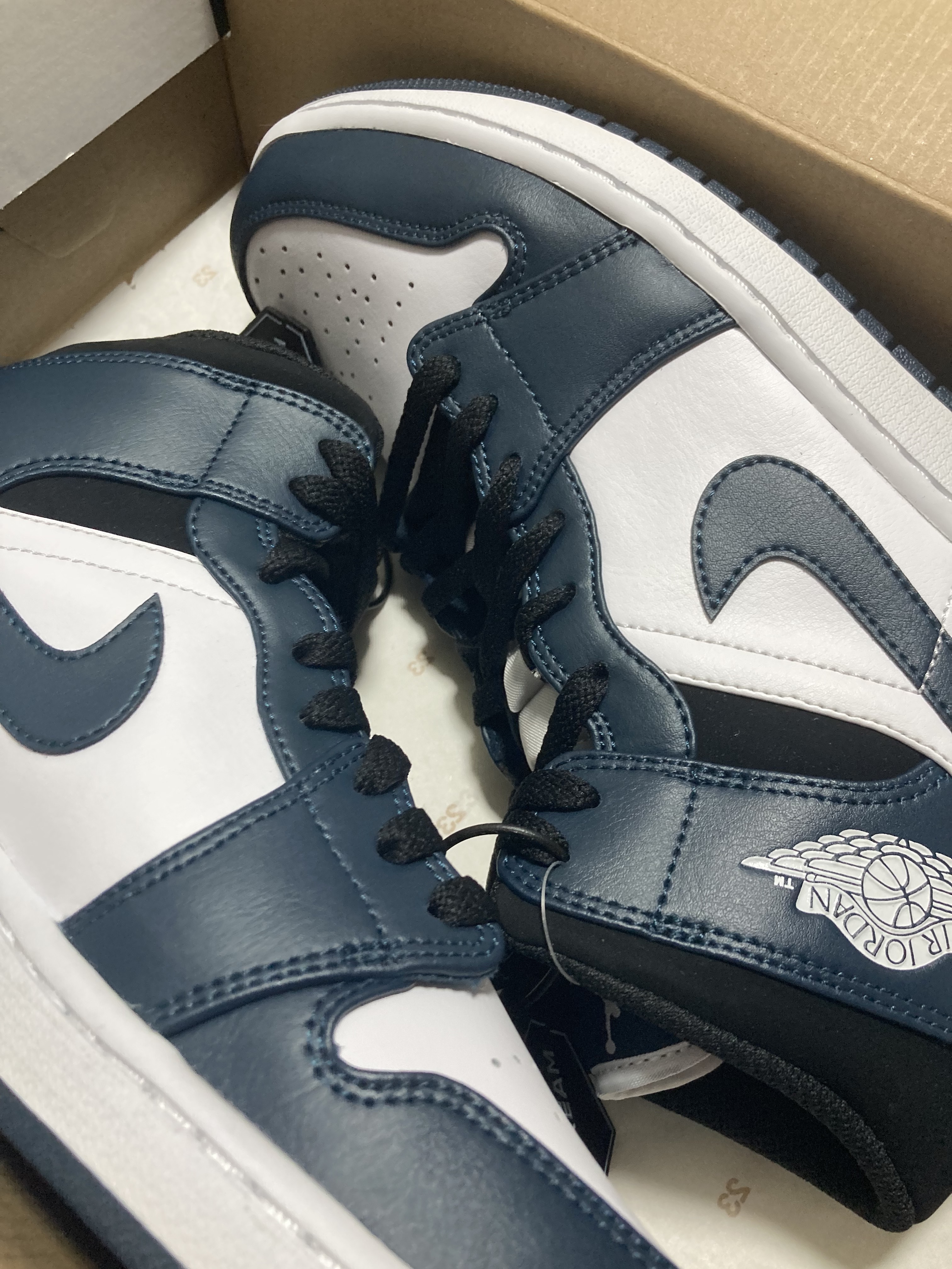 Jordan 1 Mid Dark Teal 착용 스타일
