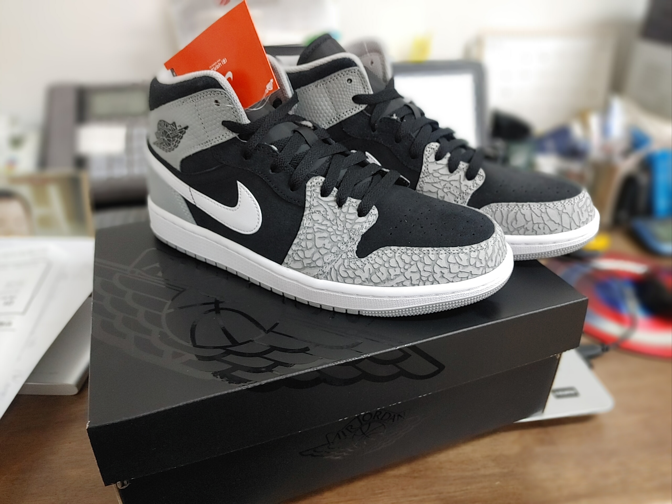 Jordan 1 Mid Elephant Toe 착용 스타일 - 1