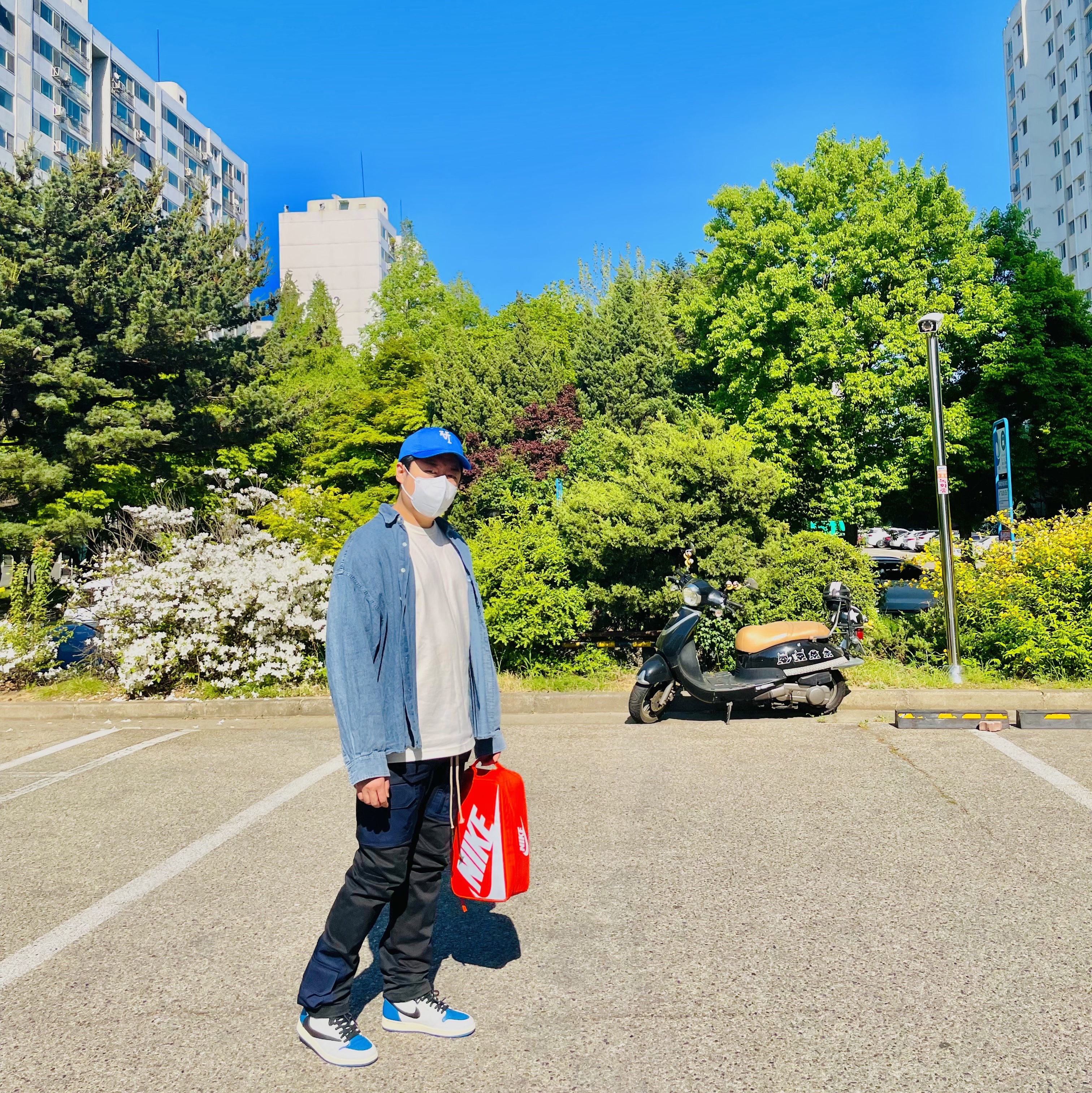 Jordan 1 x Travis Scott x Fragment Retro High OG SP Military Blue, Nike Dunk Low Retro Black 착용 스타일 - 2