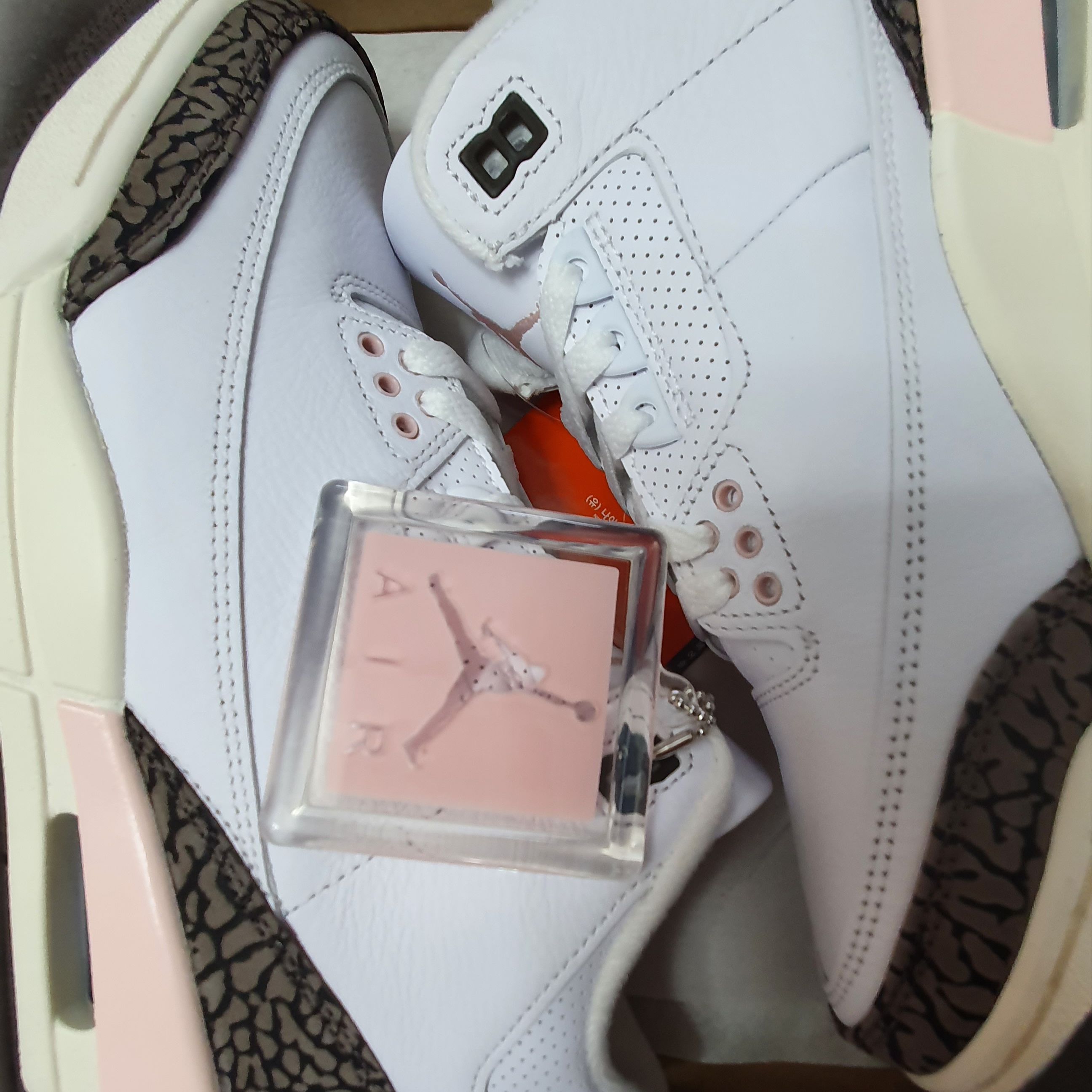 (W) Jordan 3 Retro Dark Mocha 착용 스타일