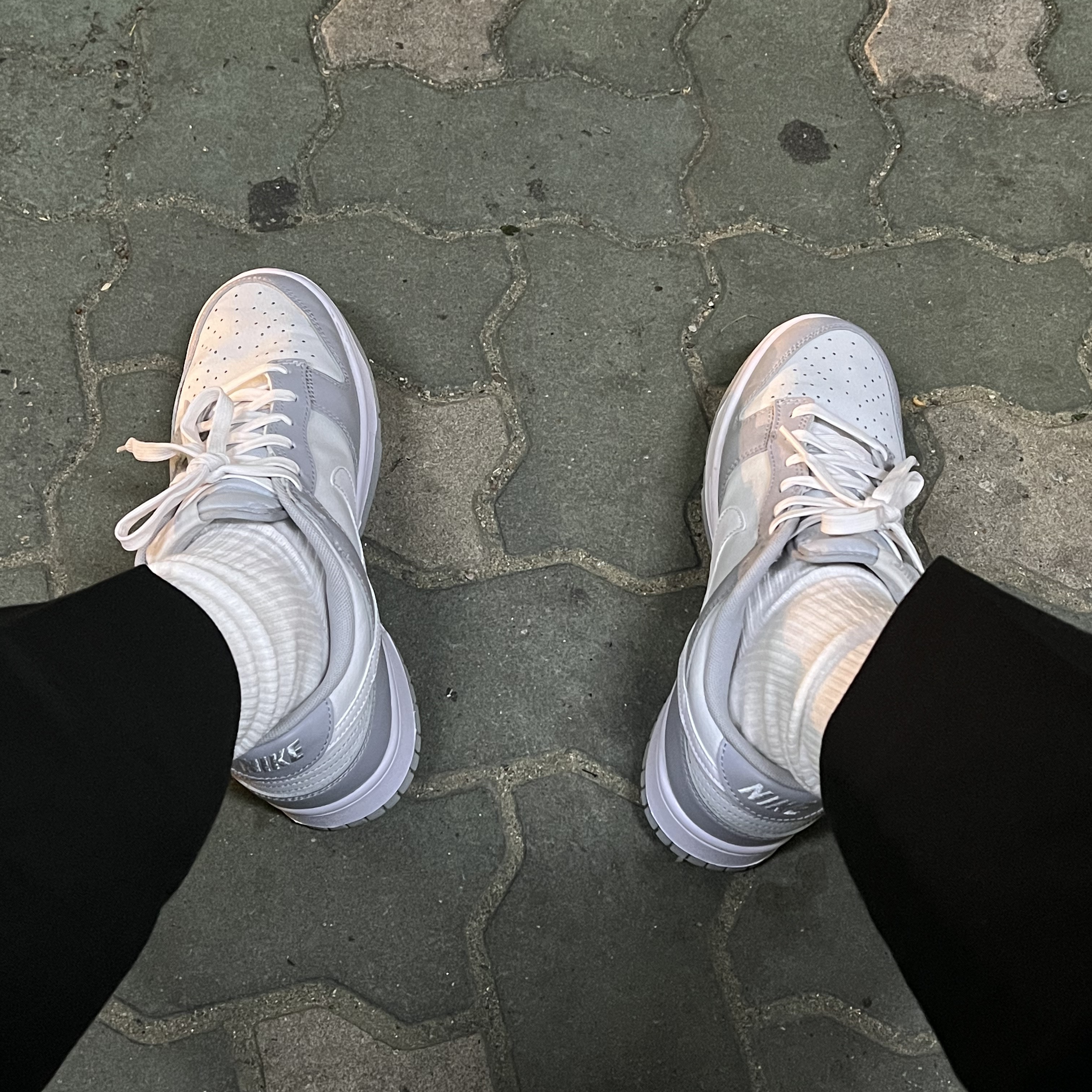 Nike Dunk Low Retro Wolf Grey 착용 스타일