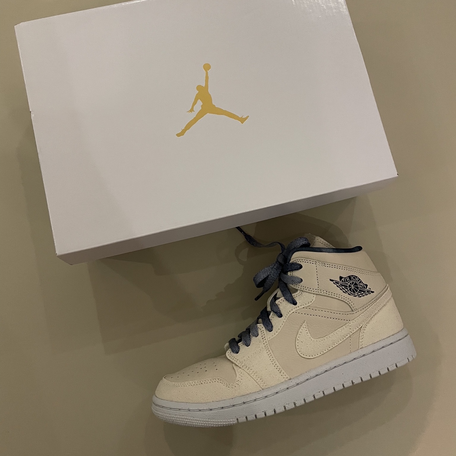 (W) Jordan 1 Mid SE Sanddrift 착용 스타일 - 5