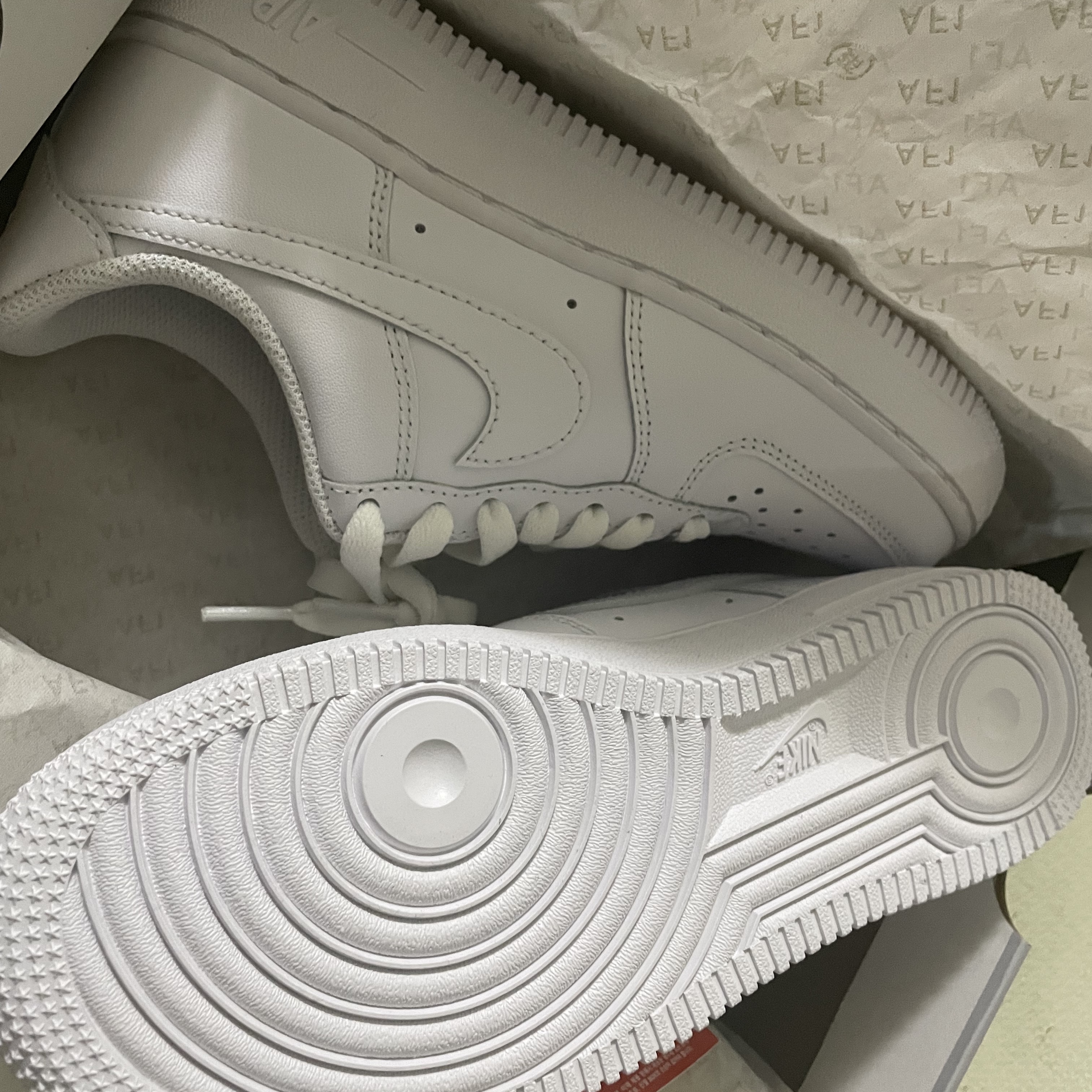 (W) Nike Air Force 1 '07 Low White 착용 스타일