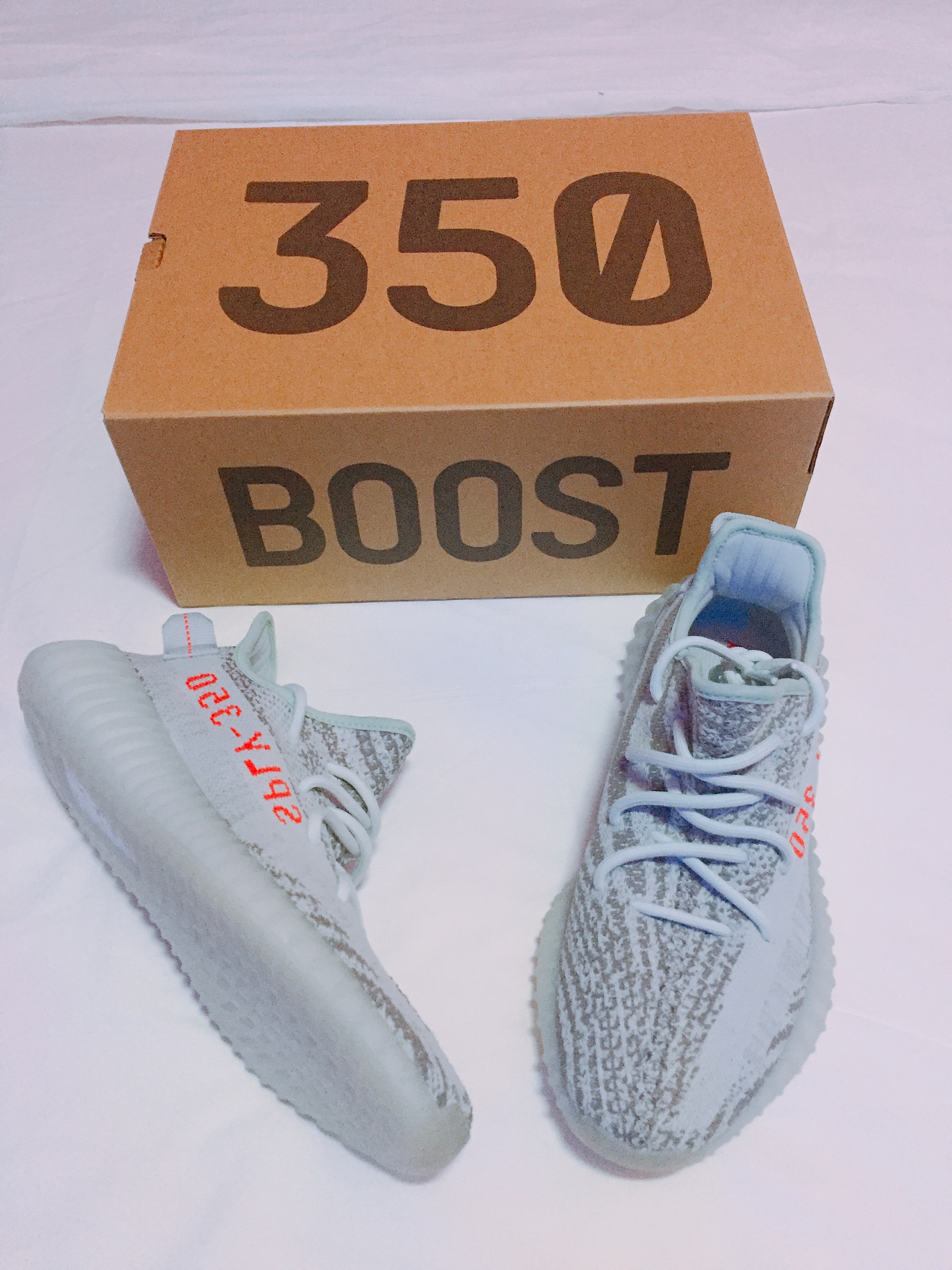 Adidas Yeezy Boost 350 V2 Blue Tint 2017 착용 스타일