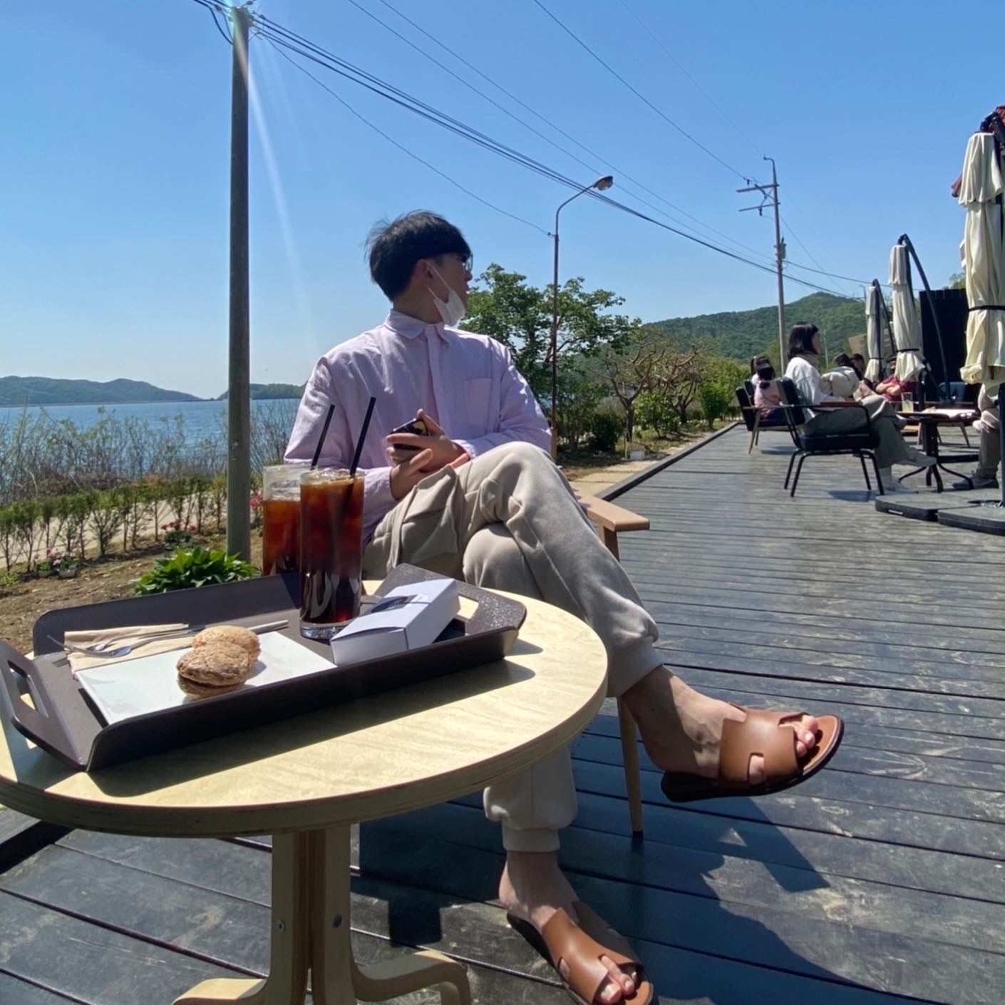Hermes Izmir Sandal Calfskin & Gold 착용 스타일