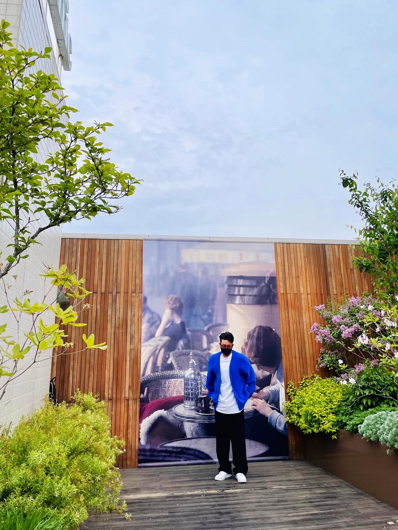 Stussy Shaggy Cardigan Royal Blue, Nike x Supreme Air Force 1 Low White 착용 스타일 - 2