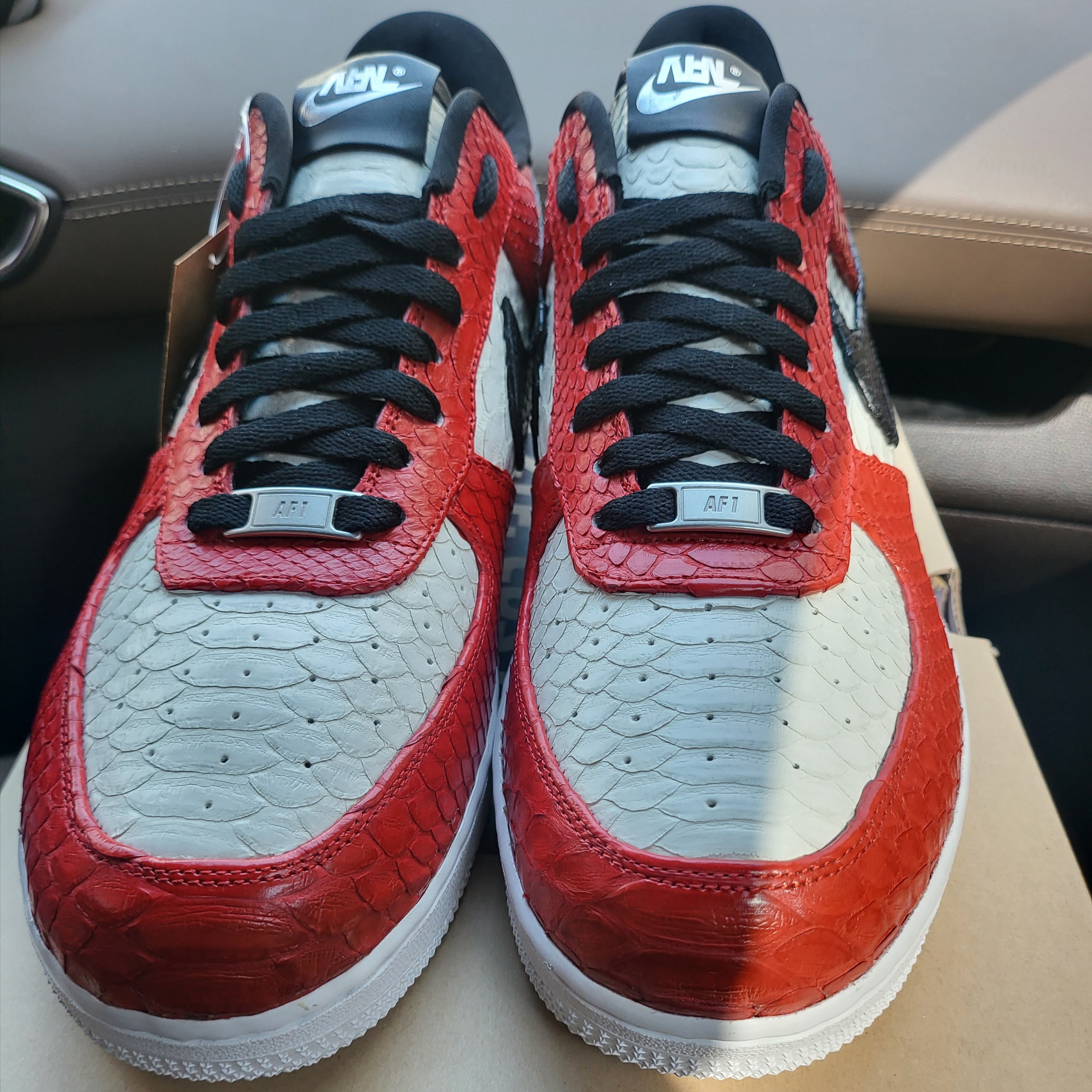Nike Air Force 1 Low Gym Red 착용 스타일 - 2