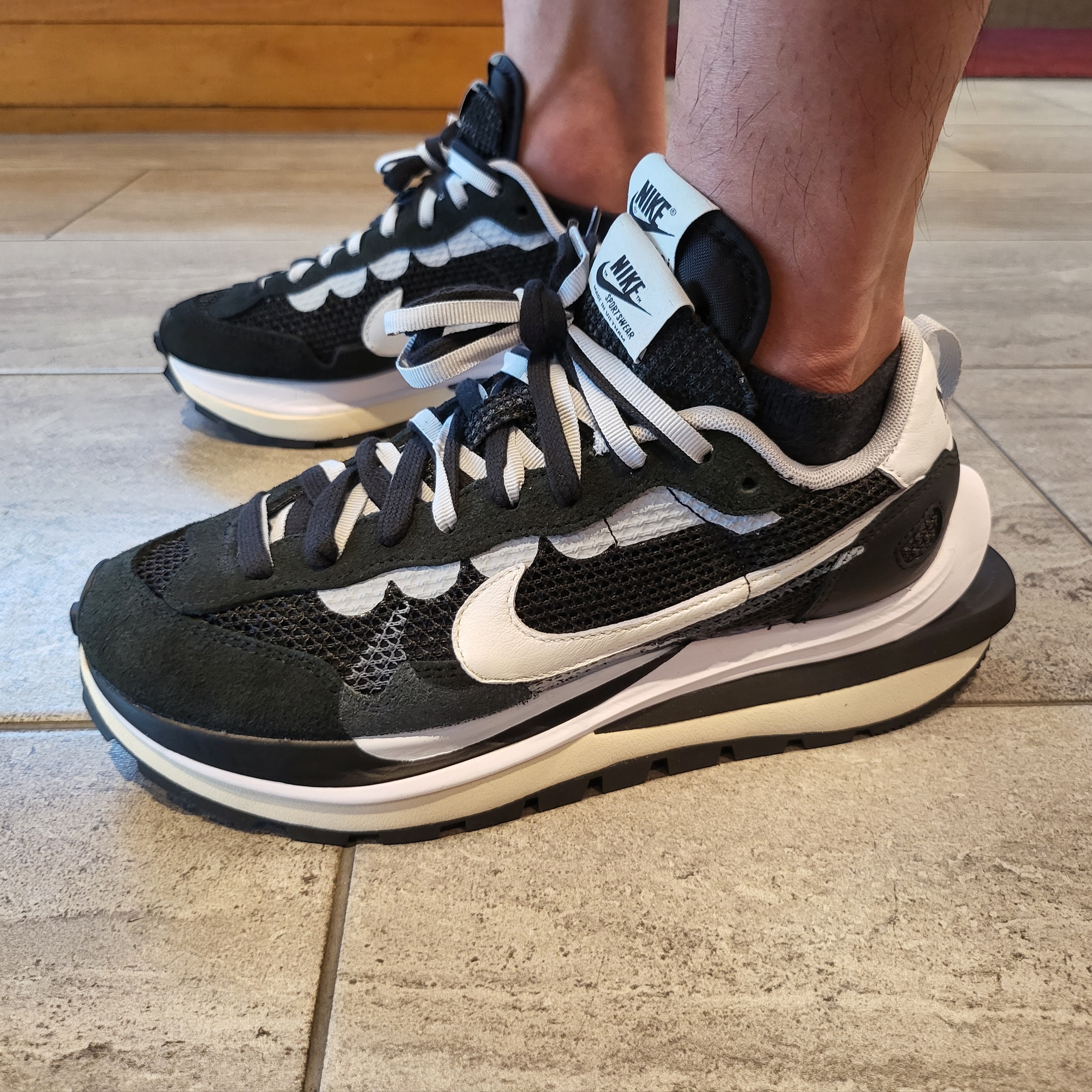 Nike x Sacai VaporWaffle Black White 착용 스타일