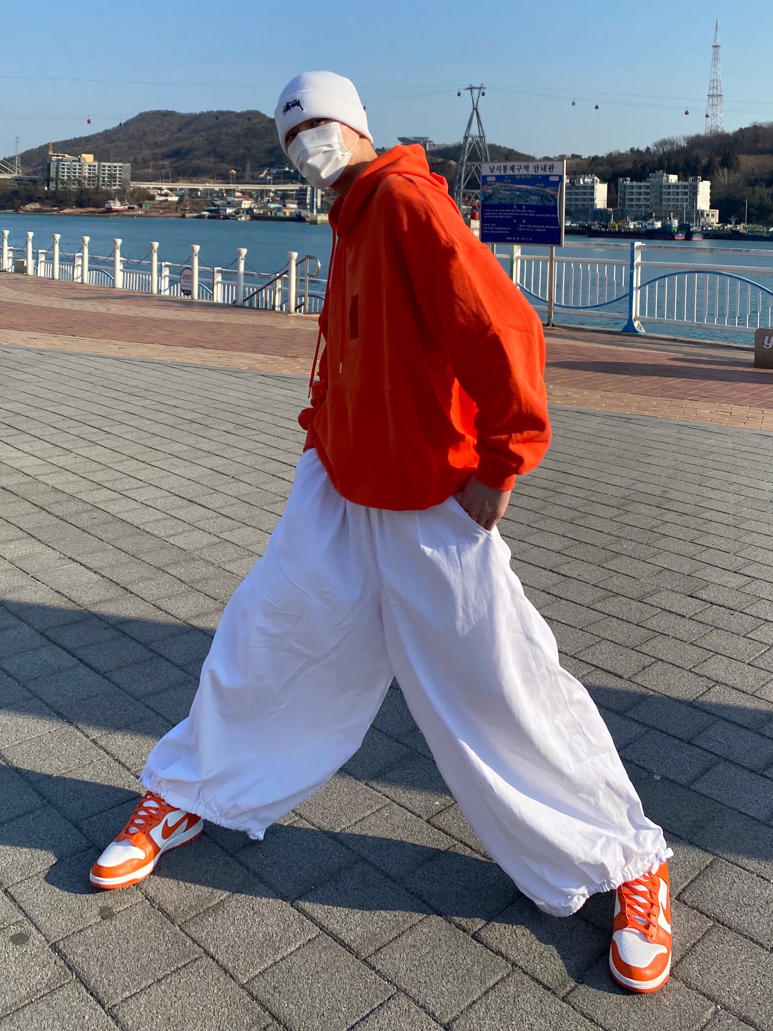 Nike Dunk High Retro Orange Blaze 착용 스타일 - 2