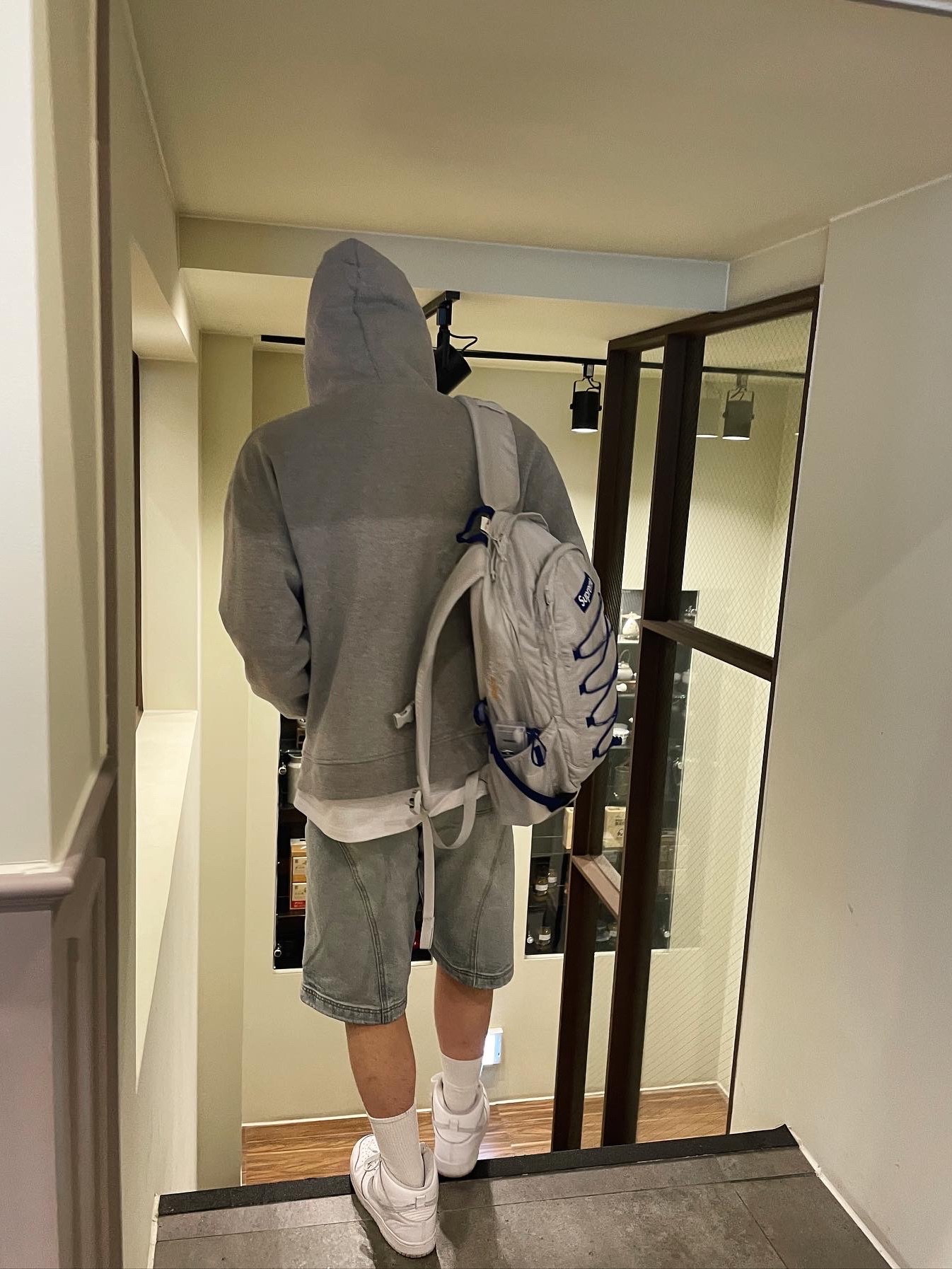 Supreme Backpack Silver - 22SS, Nike Dunk High SP Pure Platinum 착용 스타일 - 3