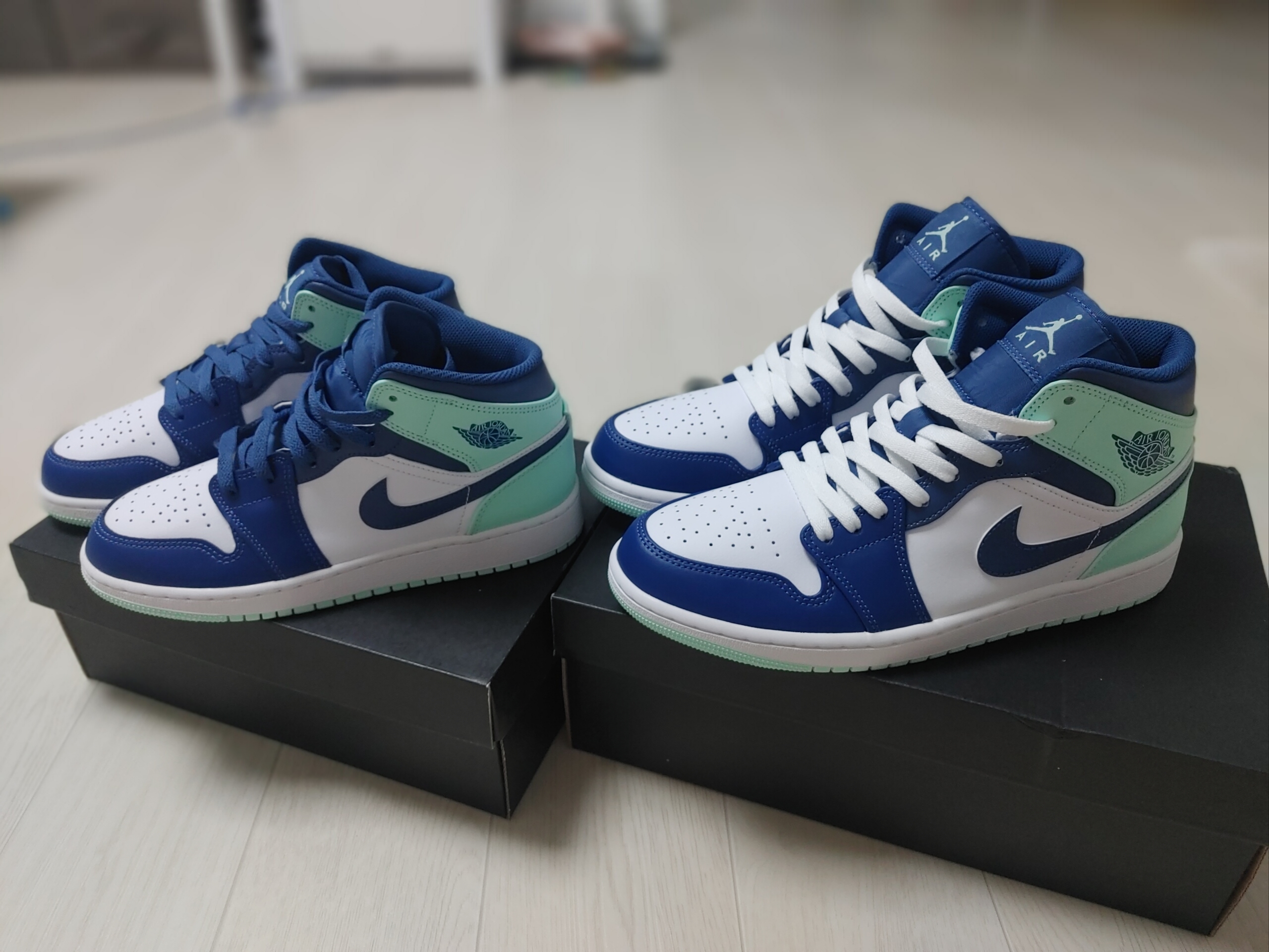 Jordan 1 Mid Blue Mint, (GS) Jordan 1 Mid Blue Mint 착용 스타일 - 1