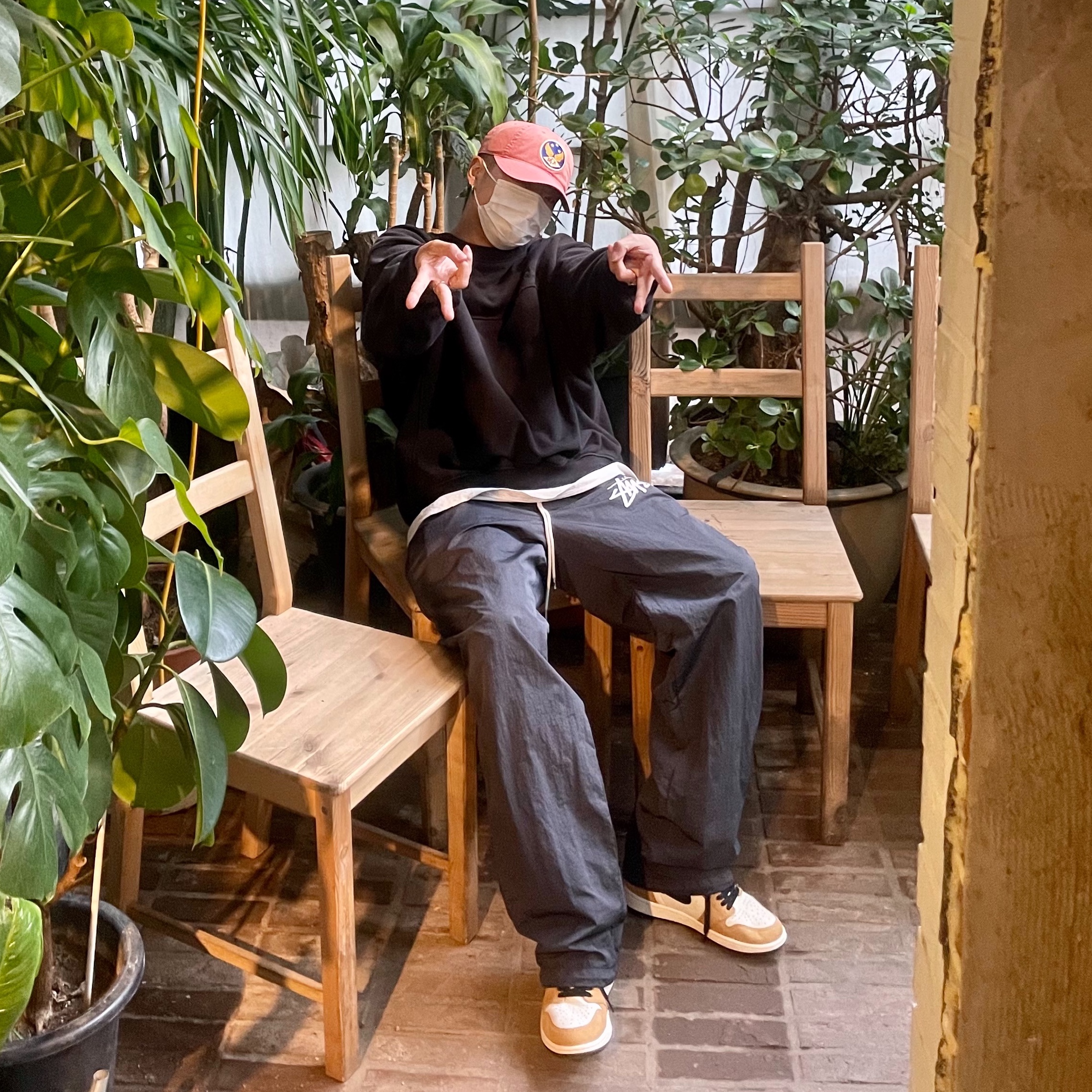 Nike x Stussy Beach Pants Off Noir, Jordan 1 Retro High Rookie of the Year 착용 스타일
