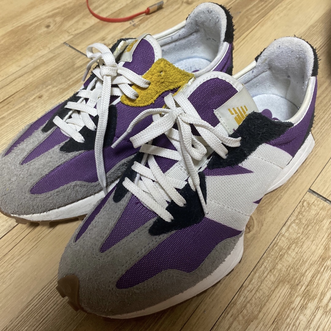 (W) New Balance 327 Purple Black 착용 스타일