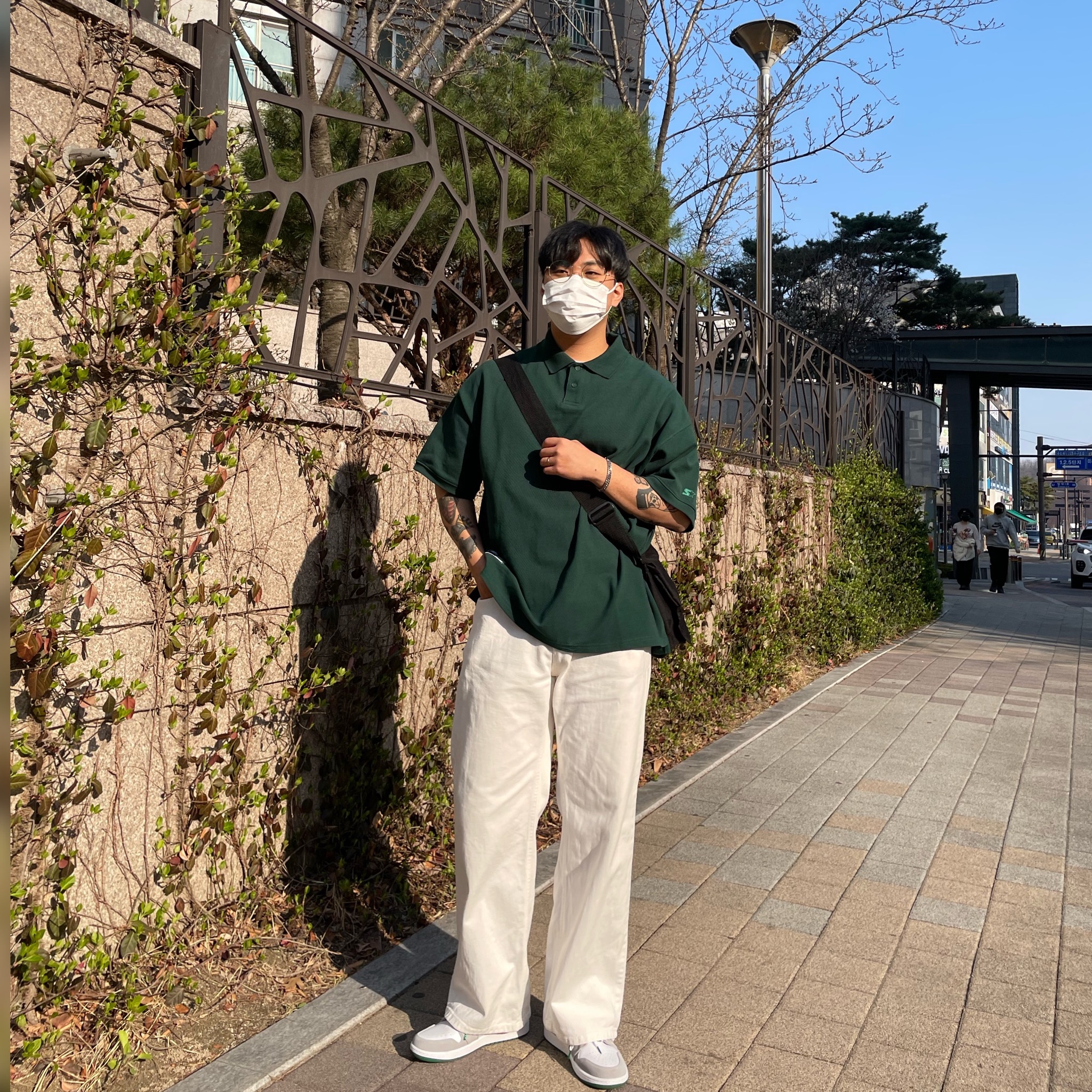 Jordan 1 Mid SE Pine Green Light Smoke Grey 착용 스타일