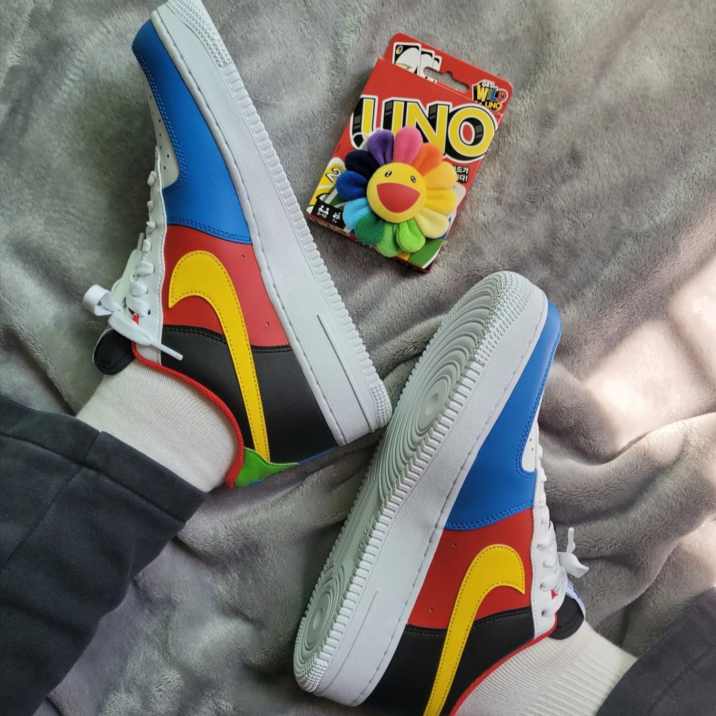 Nike x UNO Air Force 1 '07 QS White Yellow Zest 착용 스타일