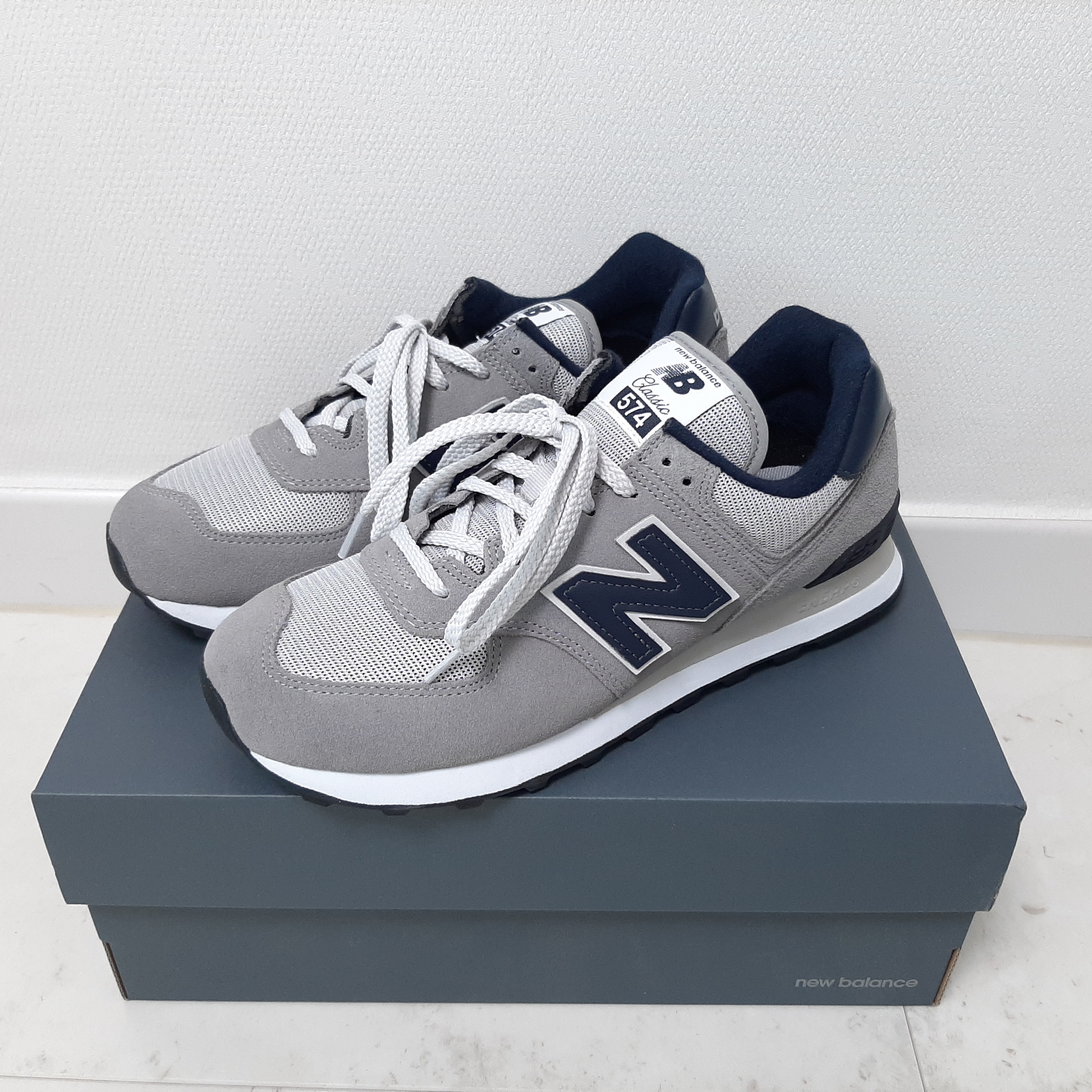 New Balance 574 Grey Blue 착용 스타일