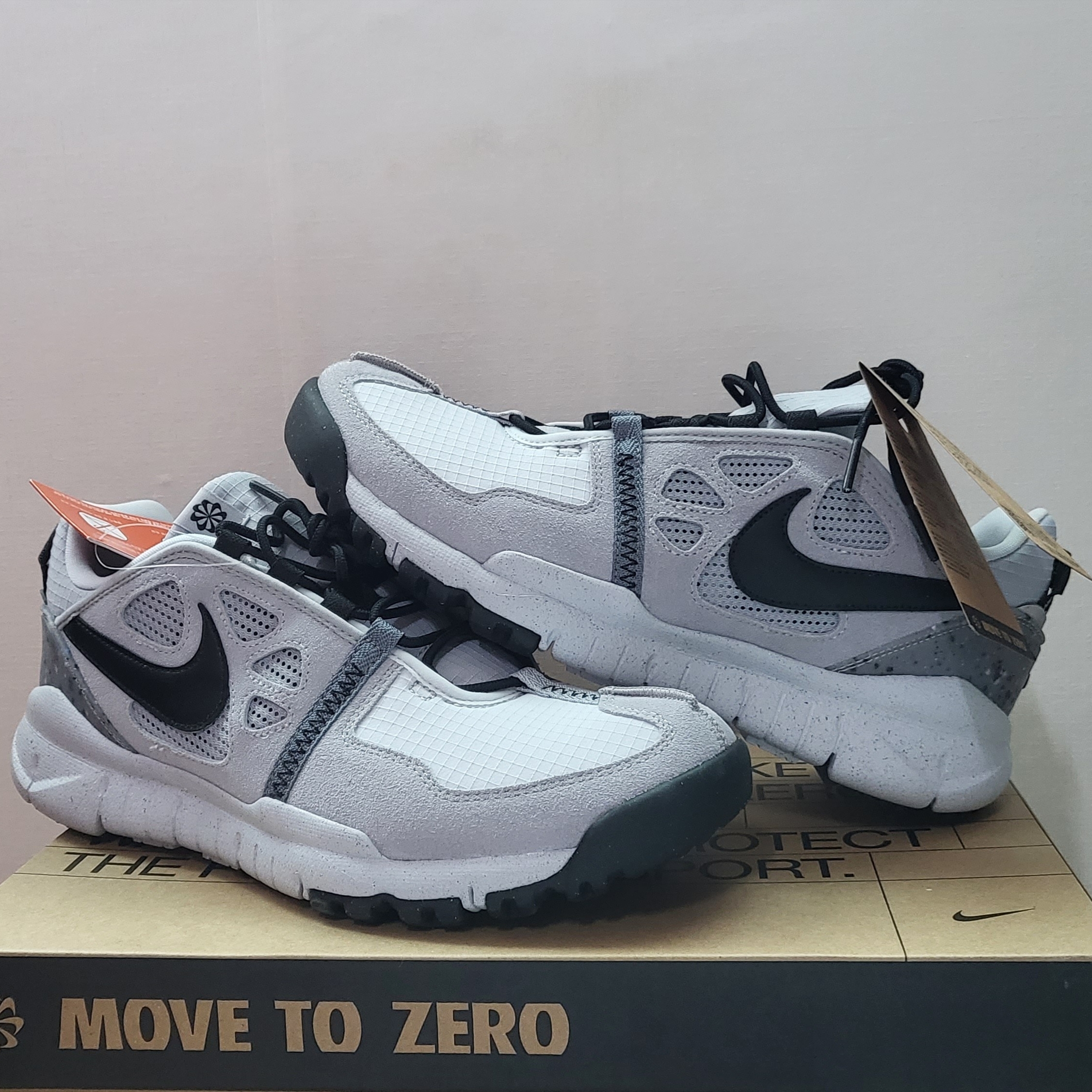 Nike Free Terra Vista Next Nature Wolf Grey 착용 스타일 - 1