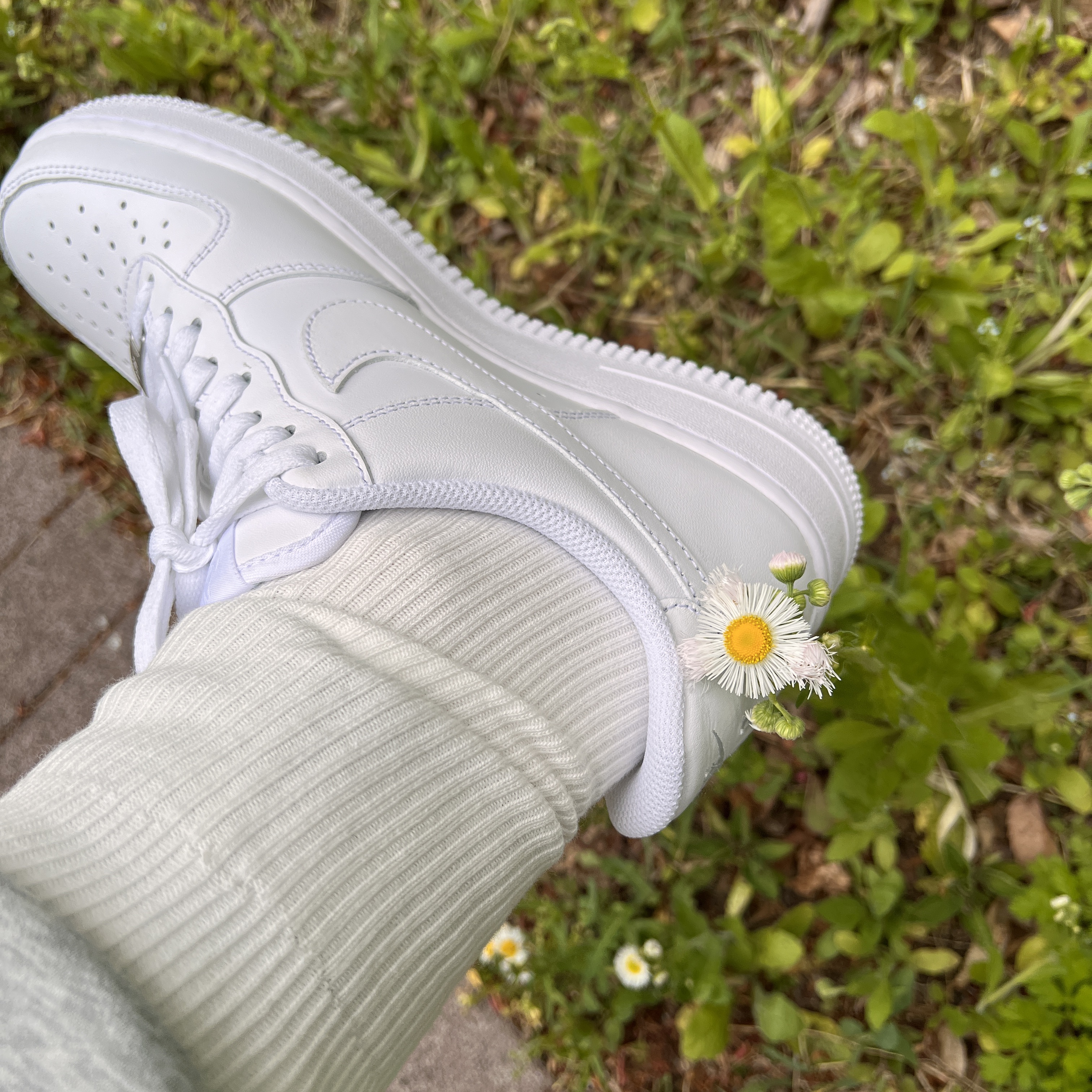 Nike Air Force 1 '07 Low White 착용 스타일 - 1