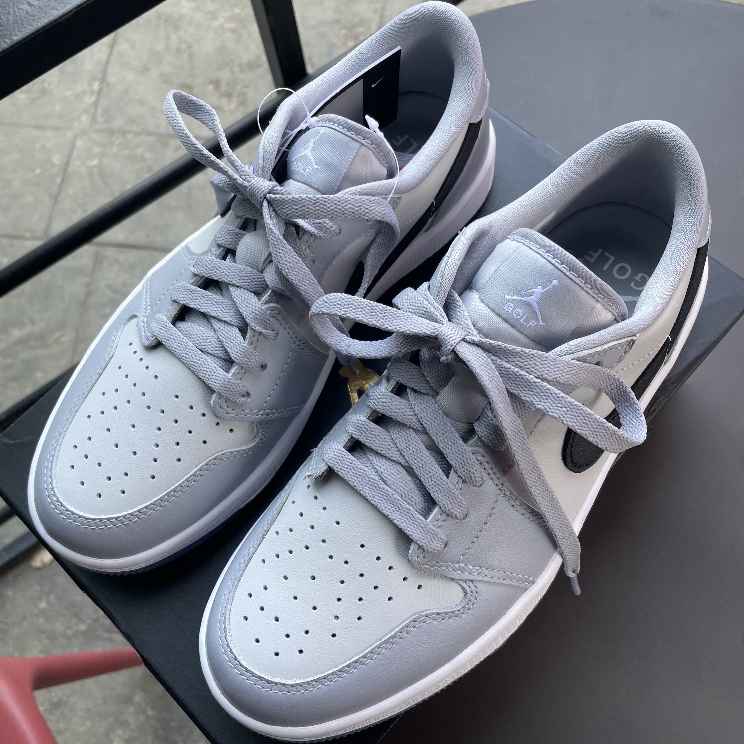Jordan 1 Low Golf Wolf Grey 착용 스타일