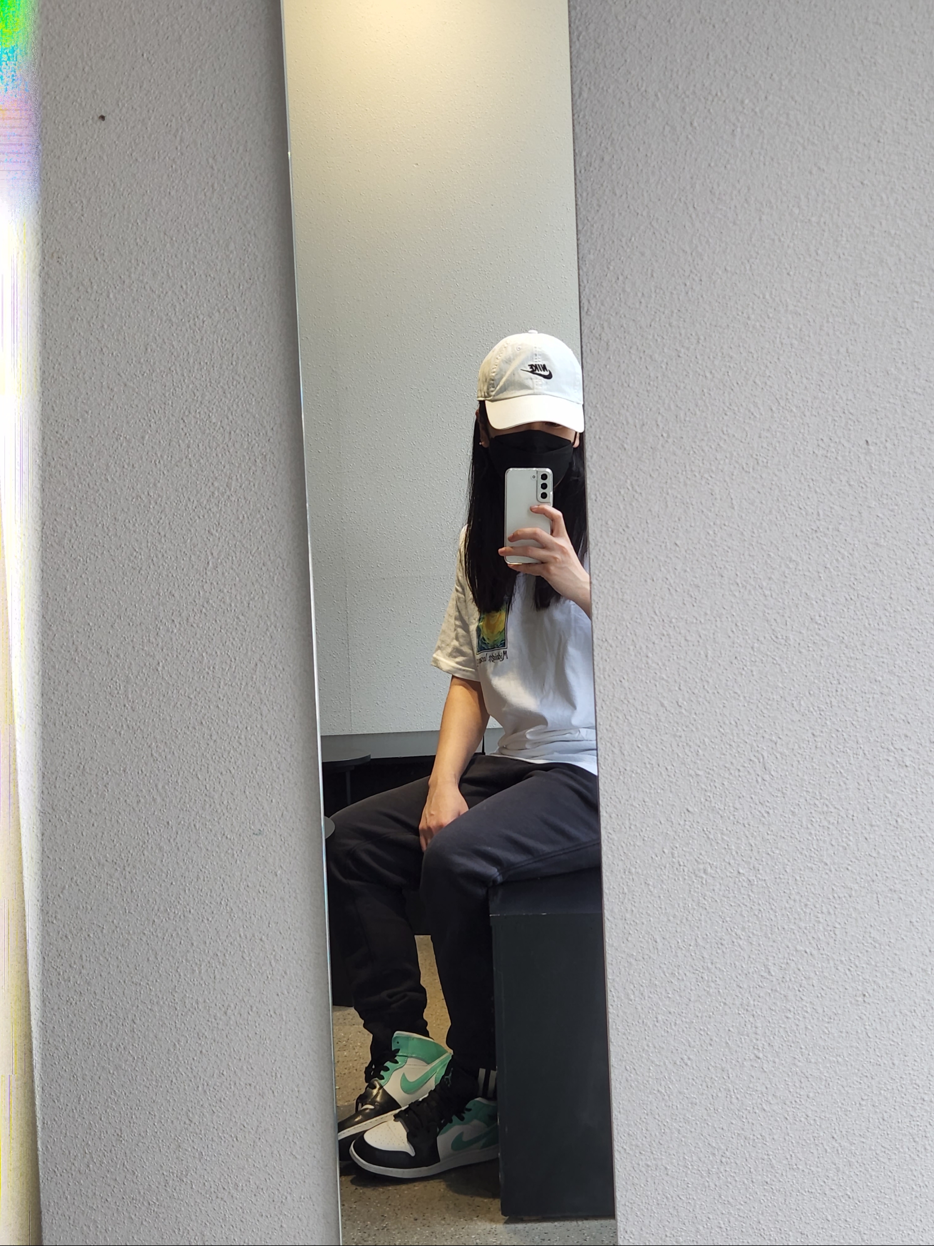 Nike Heritage 86 Futura Washed Cap White, (GS) Jordan 1 Mid Tropical Twist 착용 스타일