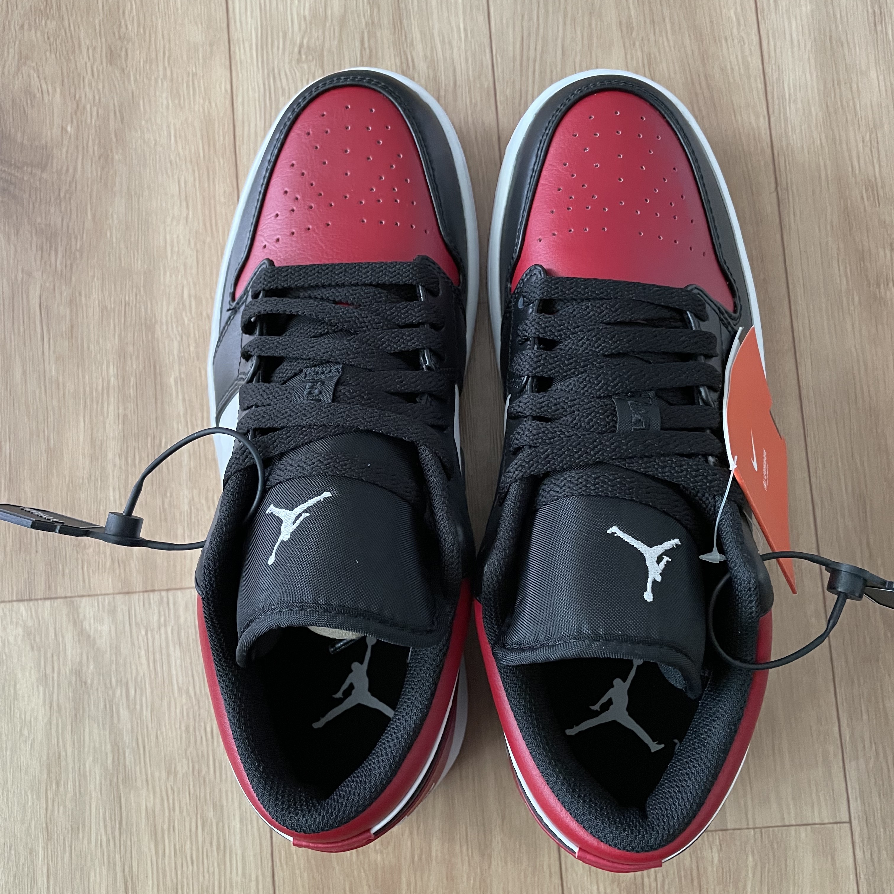 Jordan 1 Low Bred Toe 착용 스타일 - 3