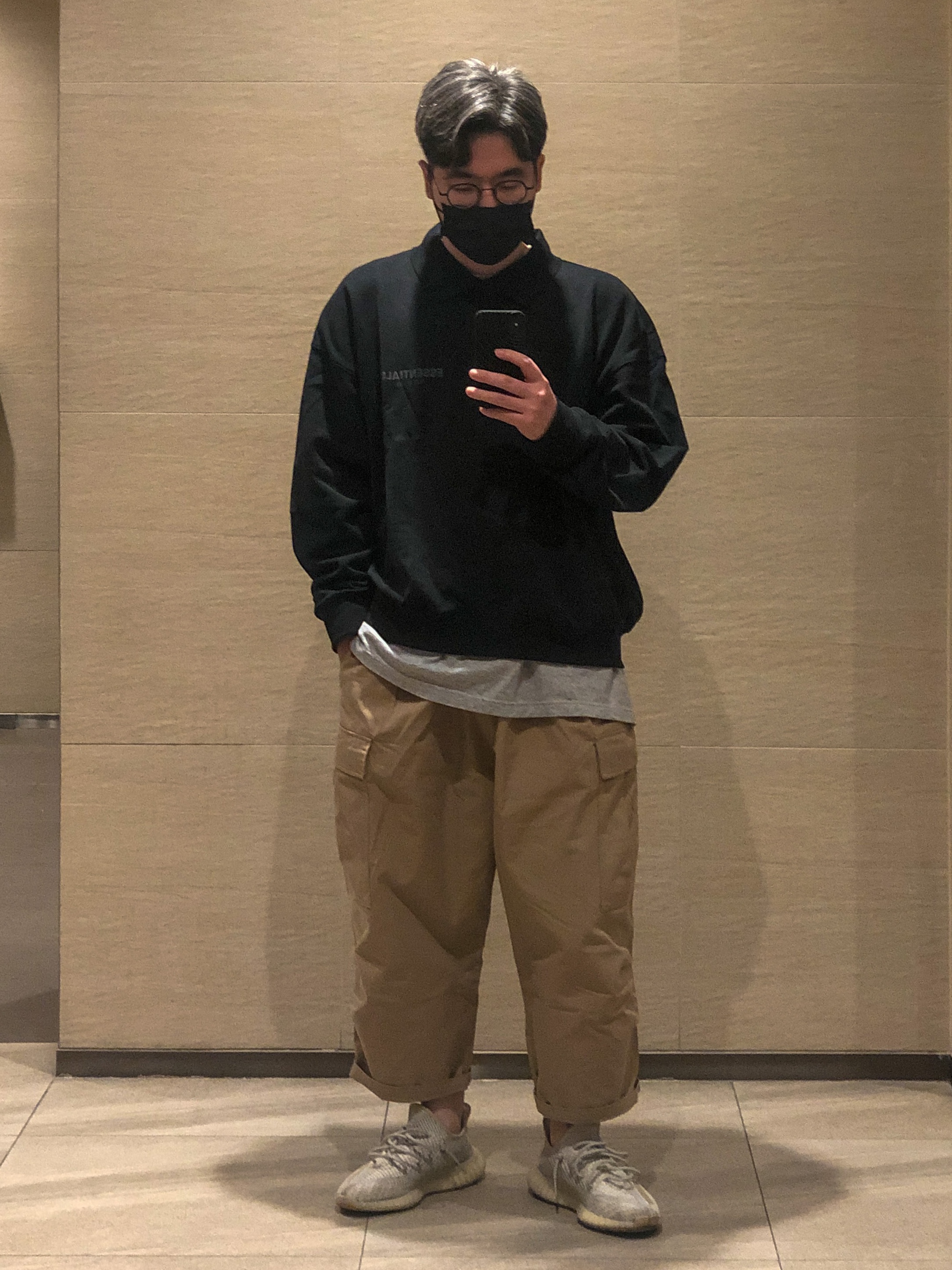 Adidas Yeezy Boost 350 V2 Lundmark - Non Reflective, Essentials Long Sleeve Boxy Polo Black - 20FW 착용 스타일