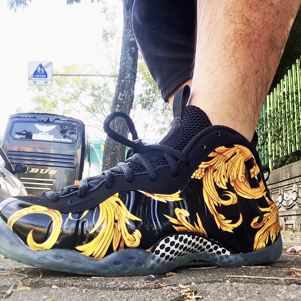 Nike x Supreme Air Foamposite One Black 착용 스타일
