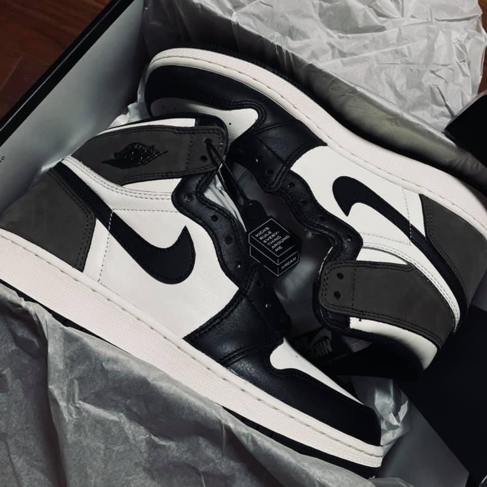 Jordan 1 Retro High OG Black Mocha 착용 스타일