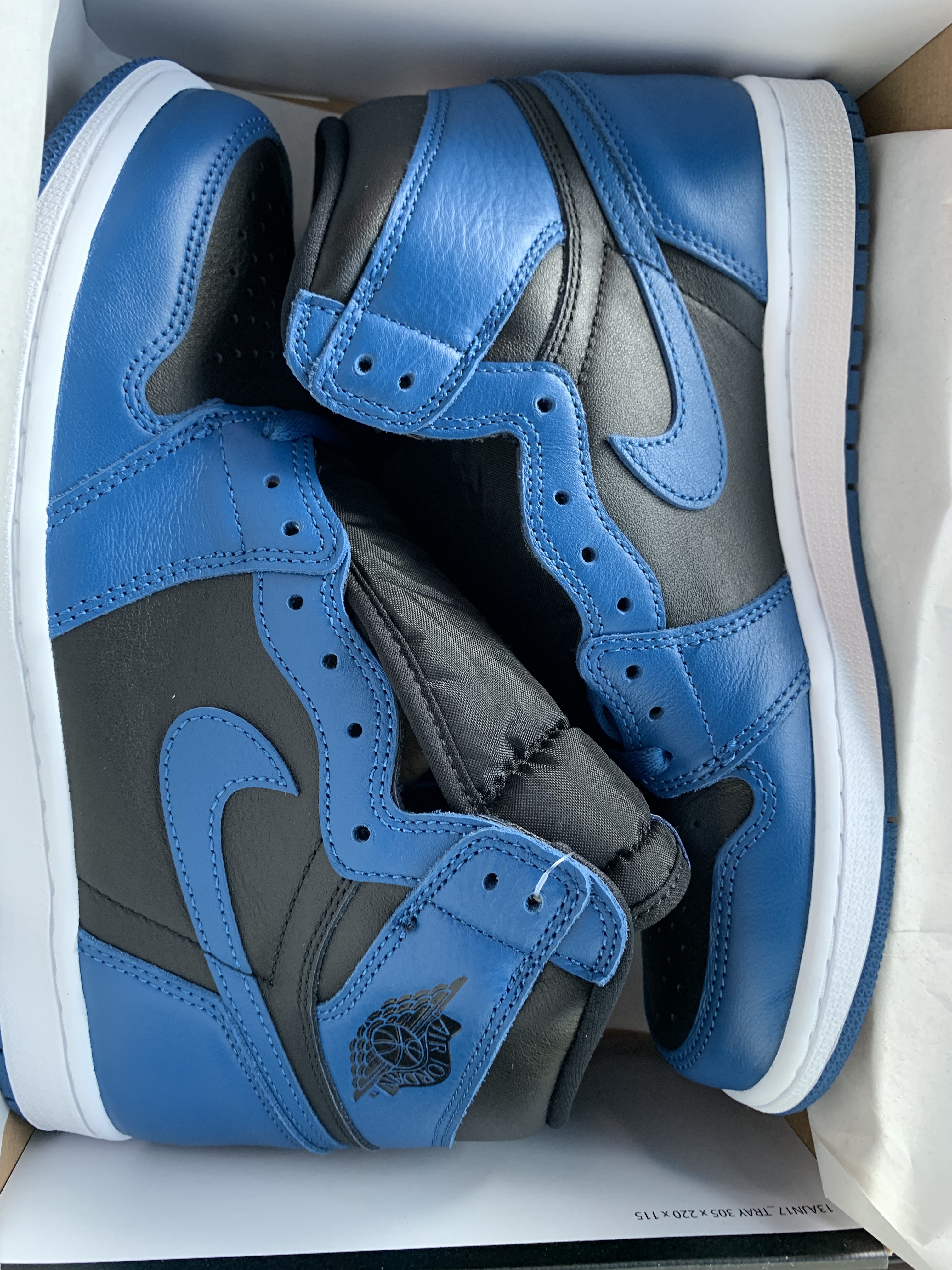Jordan 1 Retro High OG Dark Marina Blue 착용 스타일 - 2