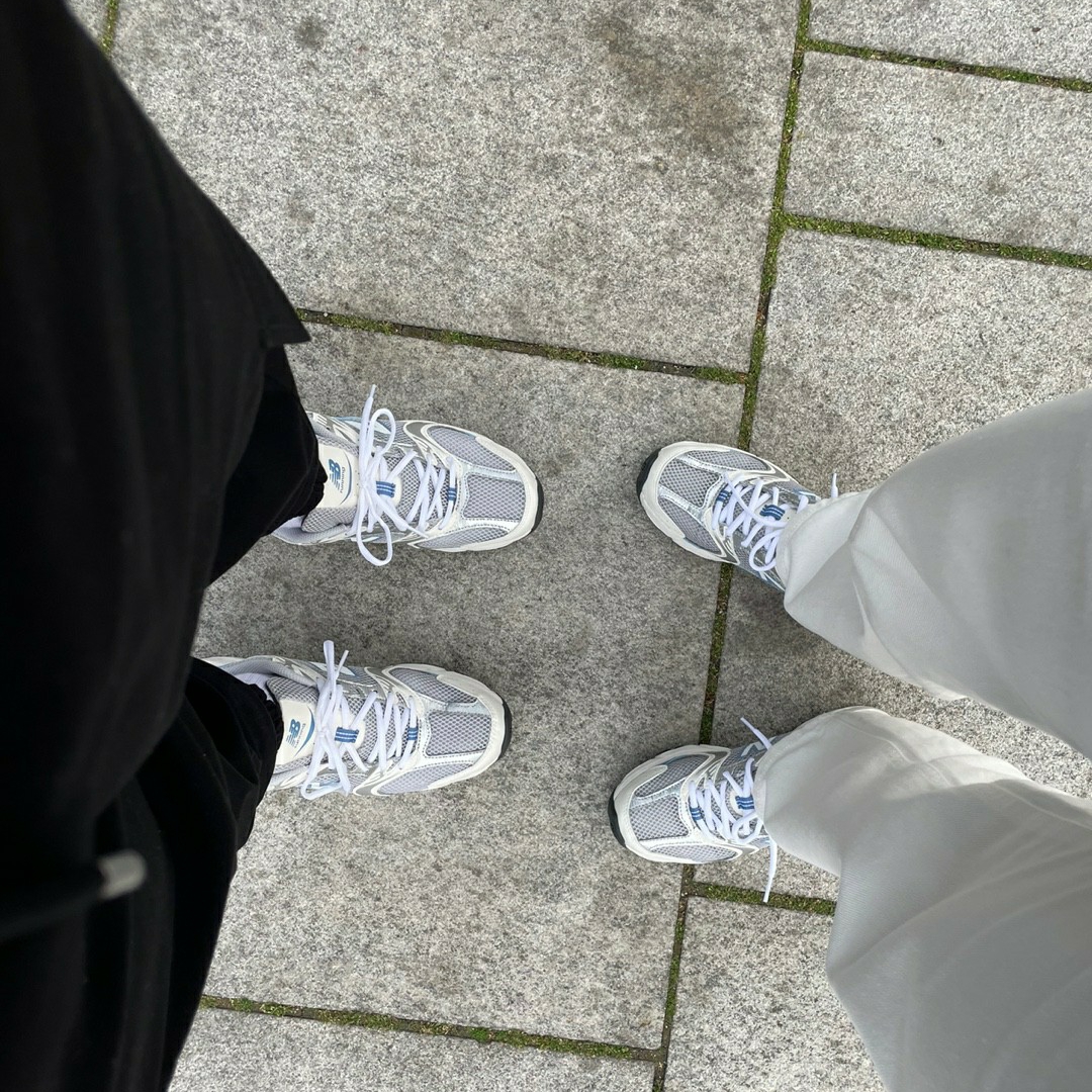 New Balance 530 Steel Blue 착용 스타일 - 3