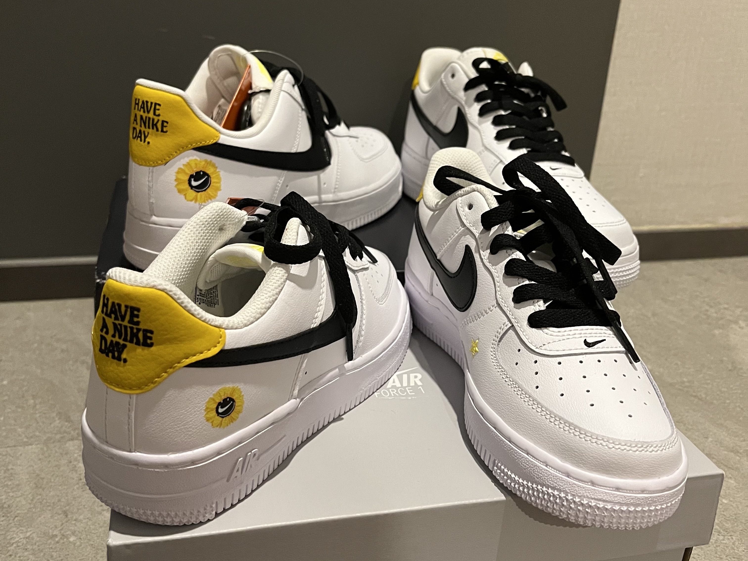Nike Air Force 1 '07 LV8 2 Have a Nike Day, (GS) Nike Air Force 1 LV8 Have a Nike Day 착용 스타일 - 3