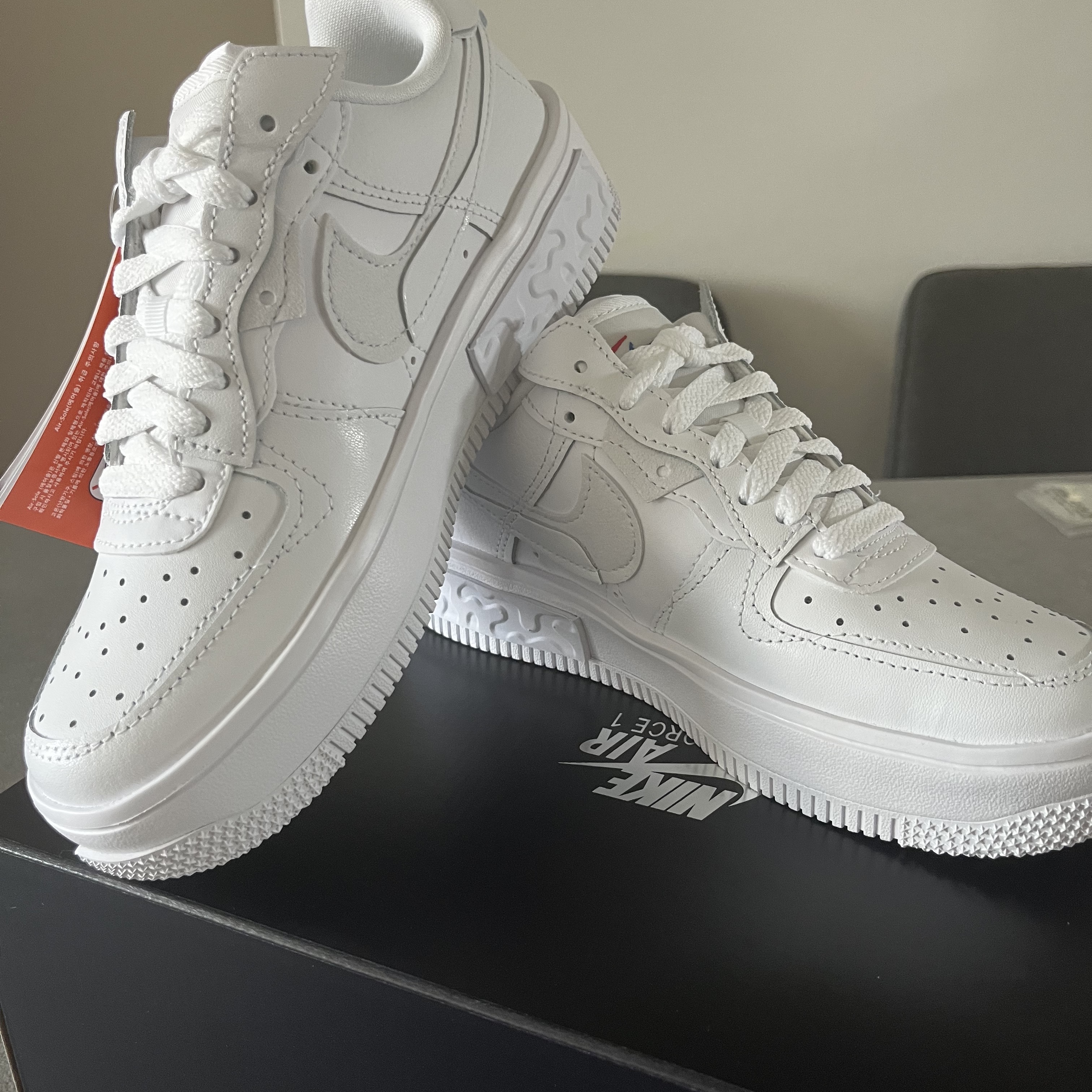 (W) Nike Air Force 1 Fontanka White 착용 스타일 - 5