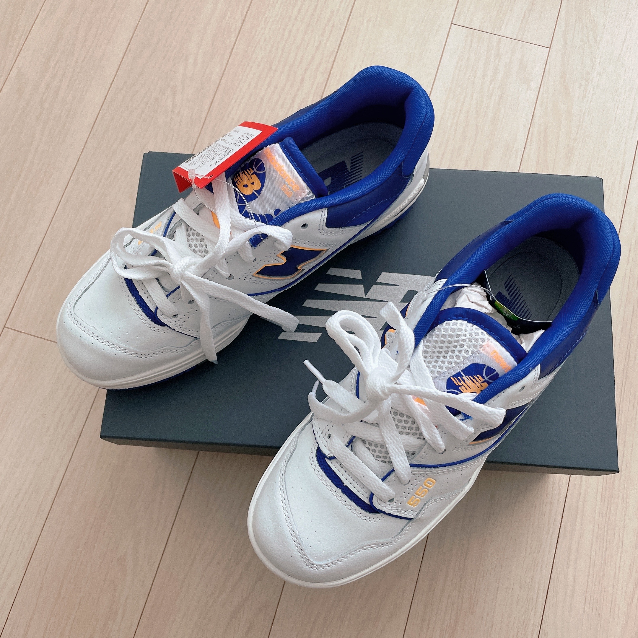 New Balance 550 White Infinity Blue - 2E Wide 착용 스타일 - 4