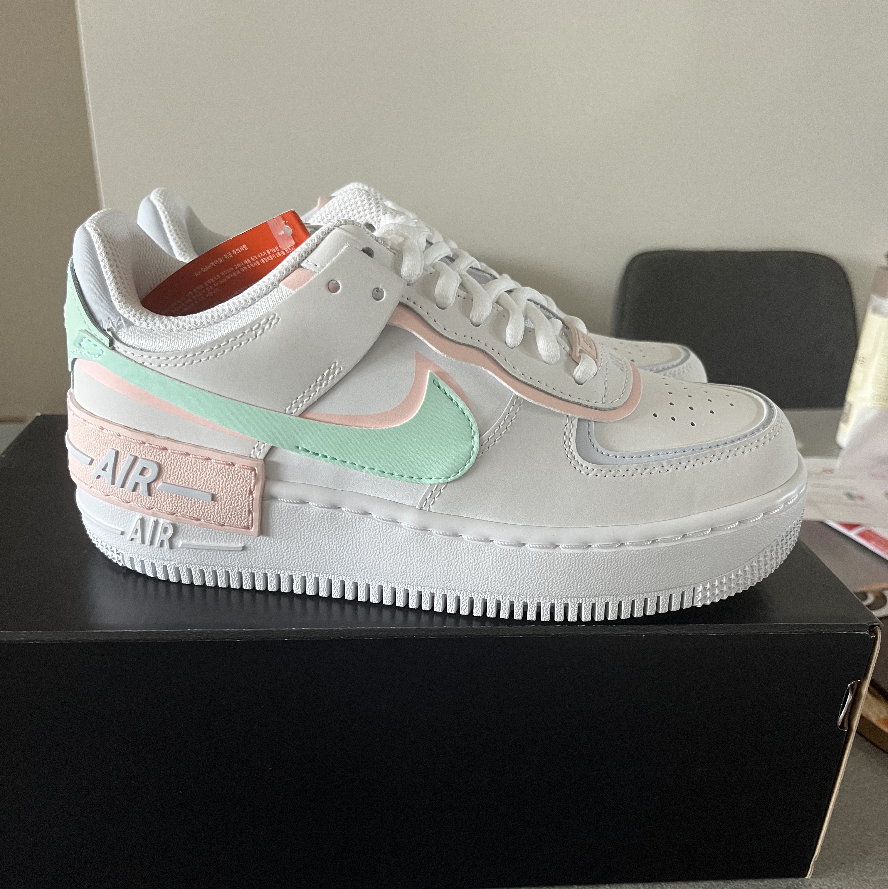 (W) Nike Air Force 1 Shadow White Atmosphere Mint 착용 스타일 - 5
