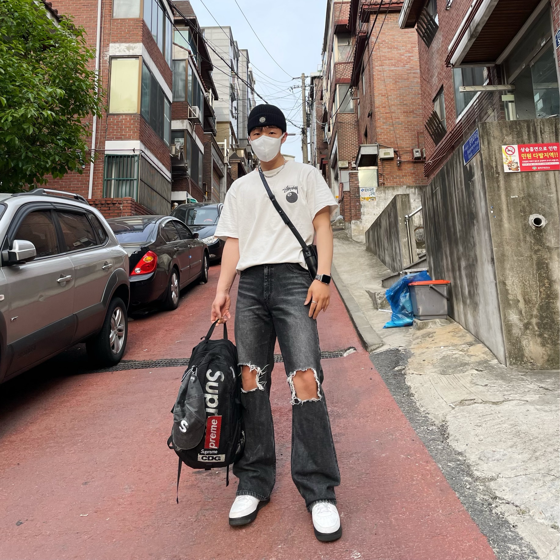Stussy 8 Ball T-Shirt White - 22SS, Nike Air Force 1 Low White Black Midsole 착용 스타일 - 1
