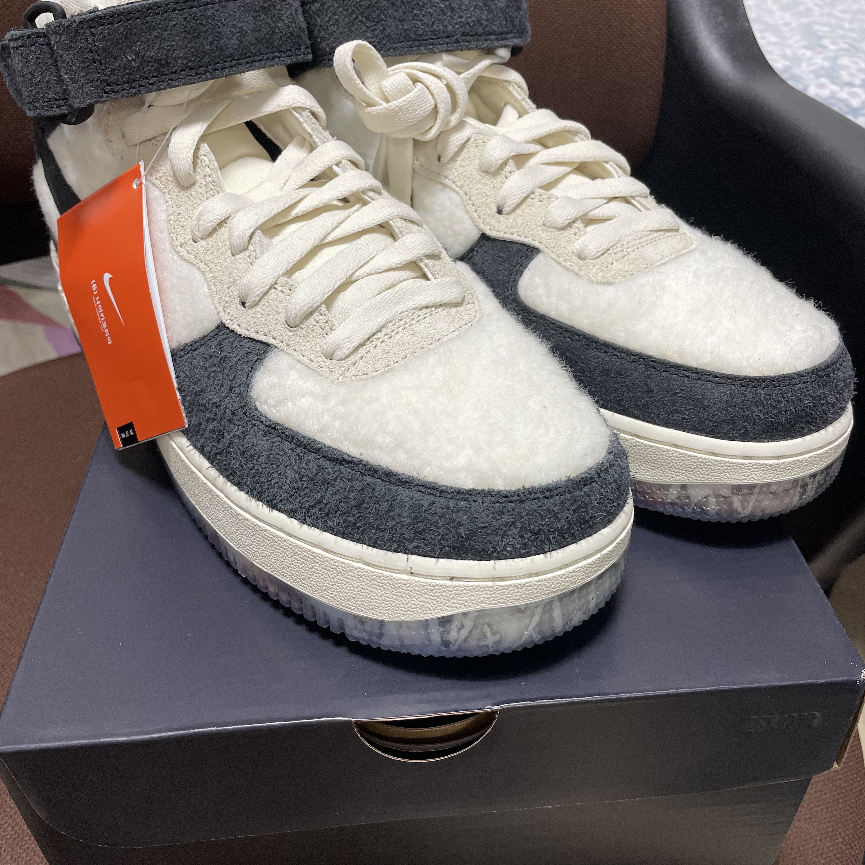 Nike Air Force 1 Mid '07 Premium Culture Day 착용 스타일